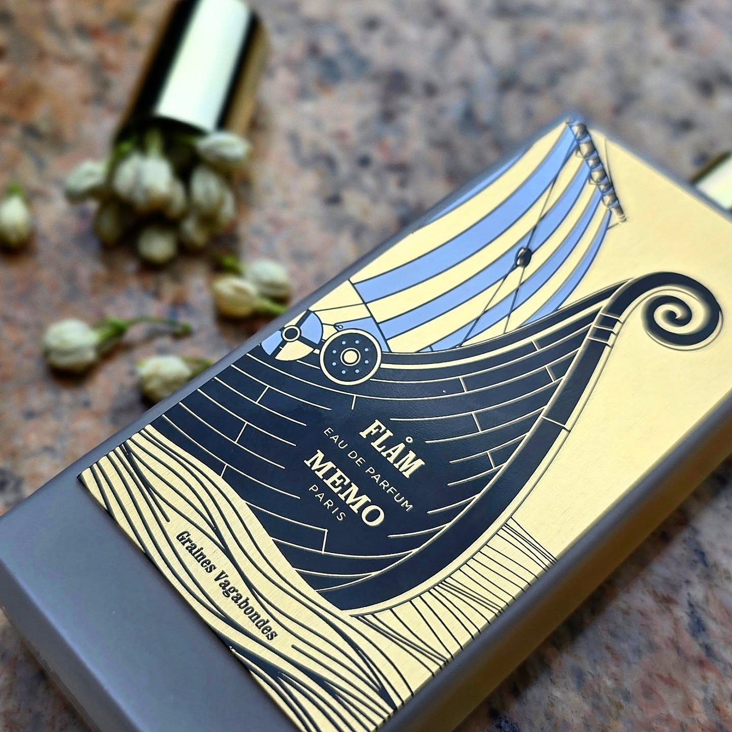 Any jasmine lovers? If Alien was too much for you, try Flam.
.
.
.
.
.
.
"The marriage of natural ingredients including bergamot, bitter orange, aromatic clary sage, and sambac jasmine creates a rush of bright freshness. They whirl around suave, vibrant notes of cedarwood. Then emerges that pleasant feeling of well-being at home, as Mother Earth generously provides ingredients such as tonka bean and vanilla pods, paired with comforting mineral amber and sweet white musk."
.
.
.
.
.
.
#perfume #nicheperfume #perfumecollection