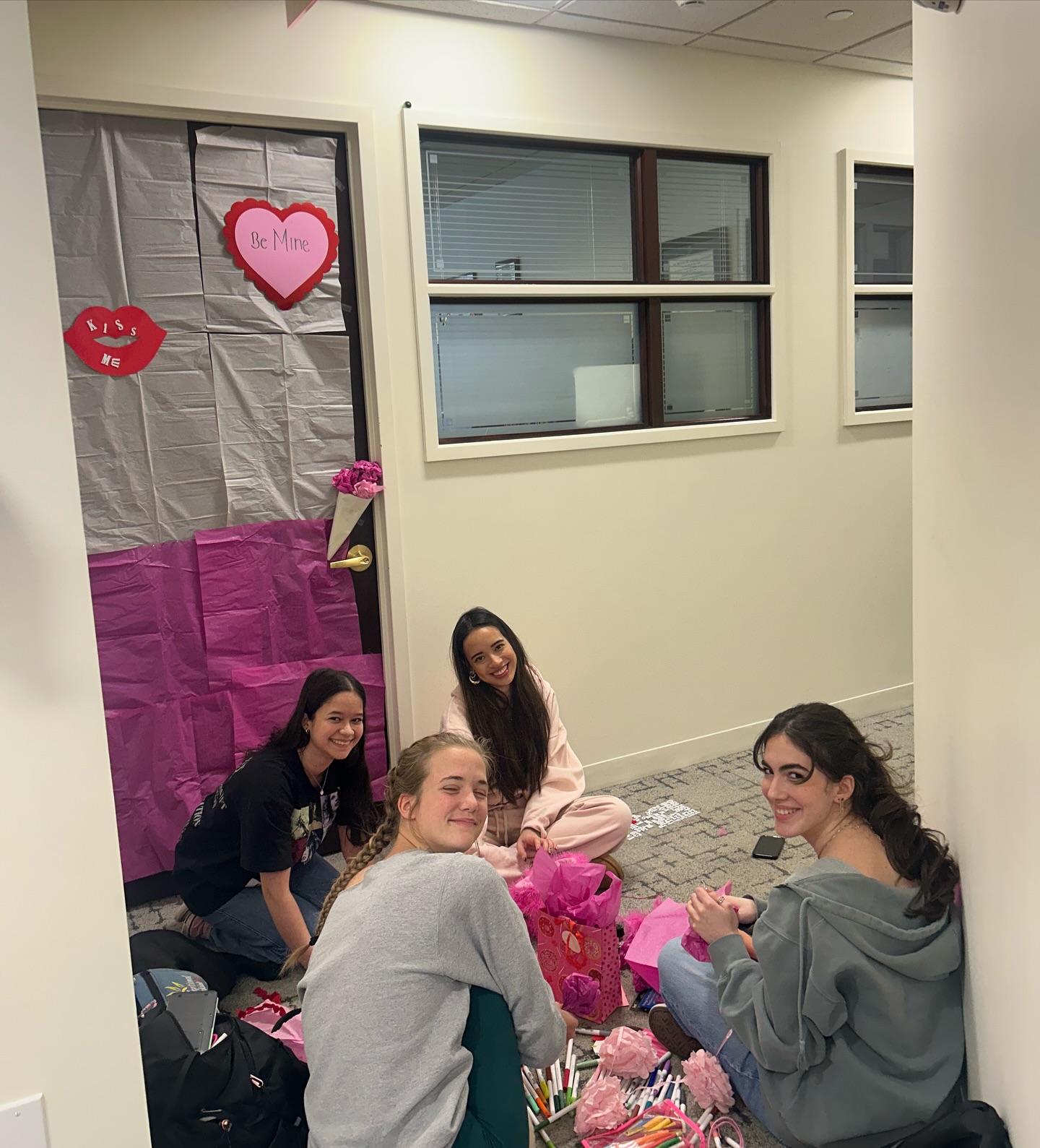 What a fun time we had decorating doors throughout Spire for Valentine’s Day! It’s great to see students and staff come together for such a fun event. We hope you all have a wonderful Winter break! 💓💌❣️💝❤️
.
.
.
#fairfieldcounty #westchestercounty #connecticut #connecticutschools #privateschool #privatemiddleschool #privatehighschool #therapeuticschool #therapeuticdayschool #specialeducation #bethelct #brookfieldct #darienct #fairfieldct #greenwichct #reddingct #newcanaanct #norwalkct #ridgefieldct #stamfordct #westonct #westportct