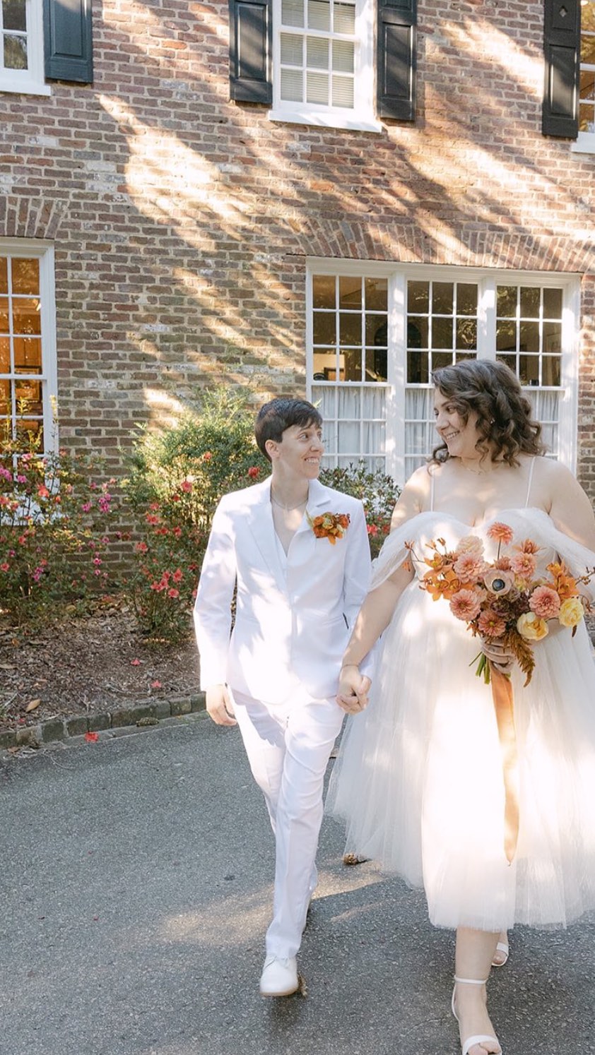 “Even the dark with you feels like the brightest day” 🫠🤌🏼🍊🤎🌞
I’ve had the joy of knowing the couple this frame was made for, and they are two of the kindest souls. Paige is always ready to pause for a chat (and listen to my rants and rambles) when I bust in the flower shop, and Rachel never fails to welcome me with a smile when I randomly pop in for a peppermint latte at the coffee shop. They are both lights in my memories and clearly the light for each other. Creating this frame for them was an absolute honor for them. Also, these colors!!
Bouquet by @thistleandmoonnc
Cover photo by @thephotobrief