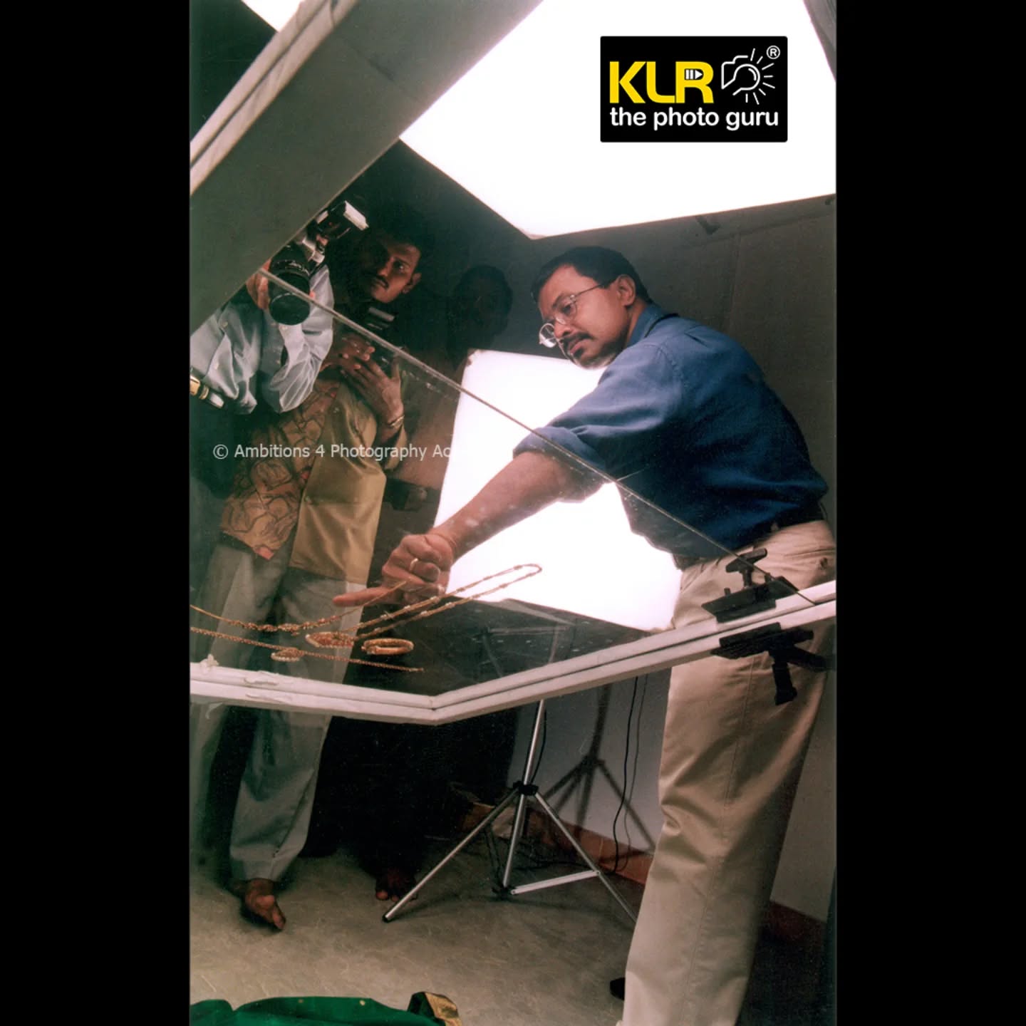 Throwback...
Can you visualise the final image ?
Techniques we used before Digital Photography were very different. Can you guess what we are trying to achieve here?
#photographer #klrajaponsing #klrthephotoguru