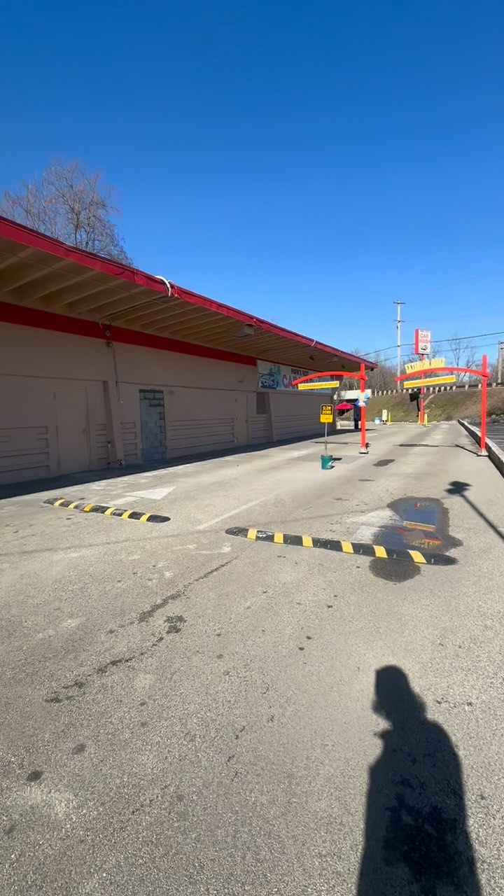 Workin at the car wash !! 🧼 🚗 #construction #constructionlife #constructionwork #constructionworker #commercialconstruction #carwash