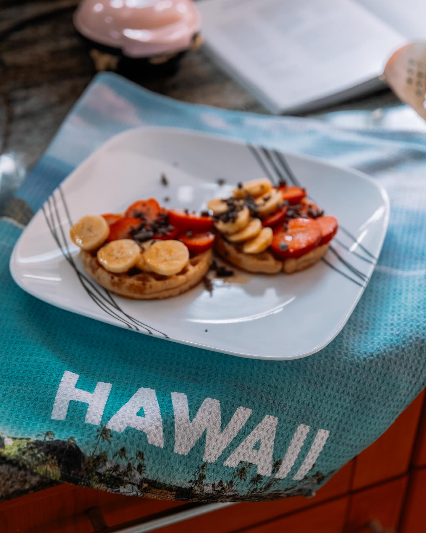 Happy Valentine’s day ❤️✨. Do something special for your loved one today and make vibrant memories!
#hawaii #love #valentinesday #memories #treats #localbusiness #towel