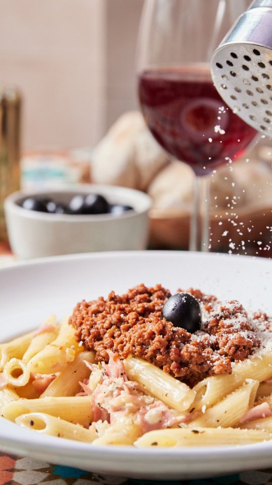 🍝 Pennoni Rigati
A massa pennoni rigati absorve os molhos mais consistentes e é perfeita para sabores mais ricos e saborosos!
#pizzeriapaoalho #pizzaericeira #pasta #pennoni #ericeira #ericeiraportugal