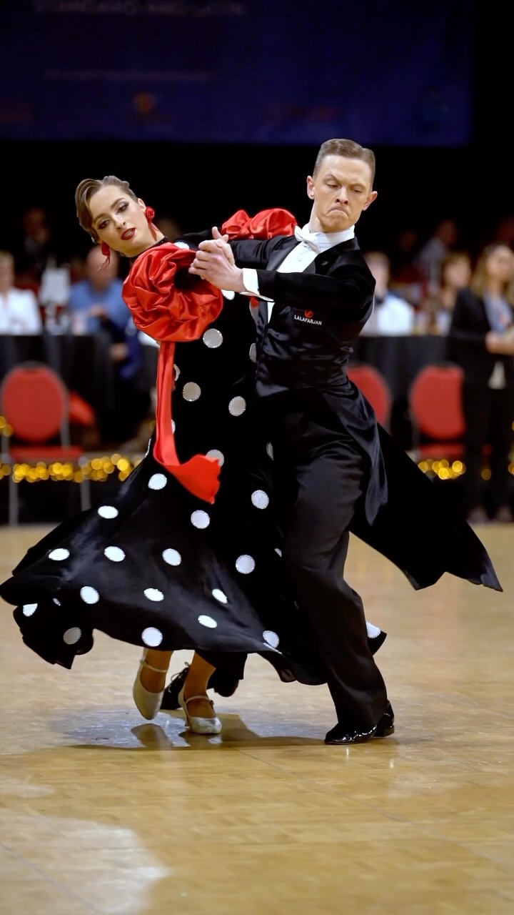 ๐๐บ @vikagru_erikem_stdance
Follow for more dance content from our competition
๐ฅ @studiopm.photo