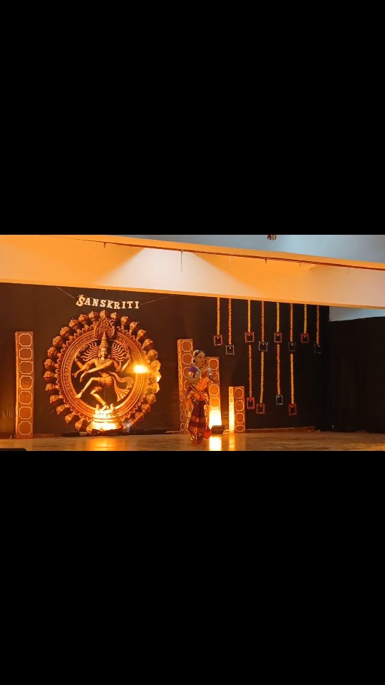 Student performance in "Nritya Manthan " Dance competition .Congratulations to Trisha L Shetty for 3rd Rank in INFERNO FEST -25.#SangiTharanga Dance and Music School Surat
Your love for dance shines brighter than any 🏆 or 🏅 Proud of you....@trisha_shetty_1_2 .