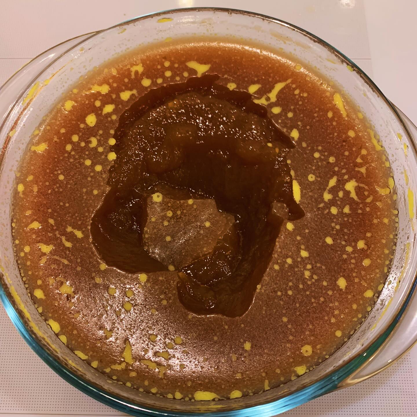 Je vous ai montré la tête de mon dernier bouillon d'os ? 😍😍 Absolument délicieux 🥰🥰 et le fait qu'il soit comme du "glouglou" très gélatineux, c'est la preuve de sa richesse en collagène et tous les autres incroyables nutriments (glycine, glutamine, magnésium etc) La recette parfaite est sur mon blog... MIAM !! .
.
.
#BonAppetit !
.
.
+ de 170 recettes et astuces sur
www.delicieuxsanssucre.com
Ou lien cliquable dans ma bio @delicieuxsanssucre
.
Créez VOTRE MODE D'ALIMENTATION sur mesure 🎁🎁 avec le programme TAPAS :
Un programme de folaï pour vous guider vers une alimentation saine, gourmande et durable en 8 modules ultra-pratiques !
.
.
#Transformezvotrealimentation
#MangerMieux #MieuxManger #Alimentation #AlimentationSaine #Flexitarien #FaitMaison #DansMonAssiette #MangerSain #MangerSainement #cestropbon #EquilibreAlimentaire #ReequilibrageAlimentaire #DelicieuxSansSucre #IgBas #IndexGlycemiqueBas #RegimeIgBas #miam #miamMiam #VraimentSain #SansGluten #gourmand #Bio
#legumesdesaison