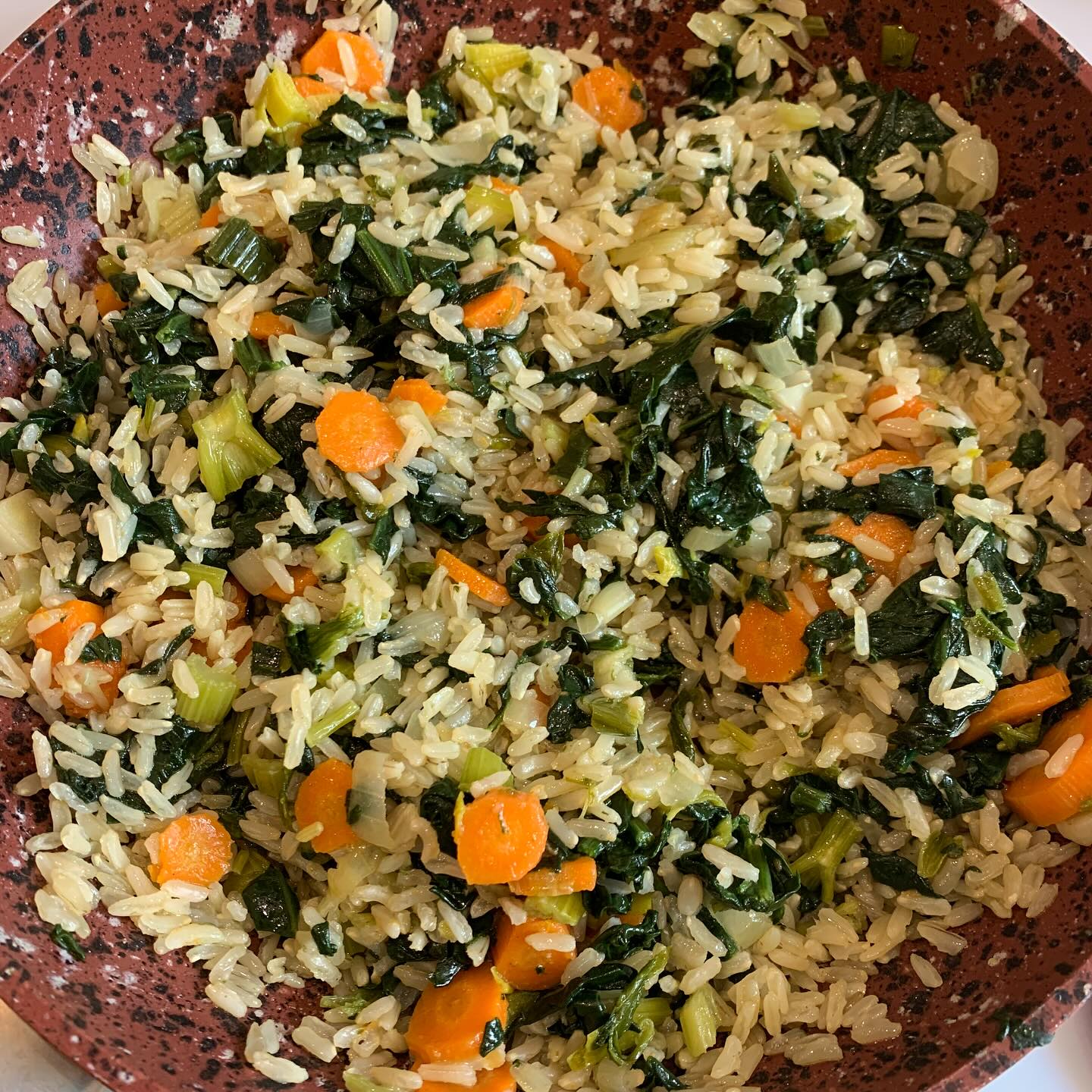 Pas besoin de filtre sur ce petit mélange de riz germé @satorizmagasinsbio , et de légumes de saison cuits au @vitaliseur de Marion 🤩🤩 Ah ce @GOÛT mes zamis 🤪🤪 Aussi BEAU que BON ✨✨
.
.
#BonAppetit !
.
.
+ de 170 recettes et astuces sur
www.delicieuxsanssucre.com
Ou lien cliquable dans ma bio @delicieuxsanssucre
.
Créez VOTRE MODE D'ALIMENTATION sur mesure 🎁🎁 avec le programme TAPAS :
Un programme de folaï pour vous guider vers une alimentation saine, gourmande et durable en 8 modules ultra-pratiques !
.
.
#Transformezvotrealimentation
#MangerMieux #MieuxManger #Alimentation #AlimentationSaine #Flexitarien #FaitMaison #DansMonAssiette #MangerSain #MangerSainement #cestropbon #EquilibreAlimentaire #ReequilibrageAlimentaire #DelicieuxSansSucre #IgBas #IndexGlycemiqueBas #RegimeIgBas #miam #miamMiam #VraimentSain #SansGluten #gourmand #Bio
#LegumesDeSaison