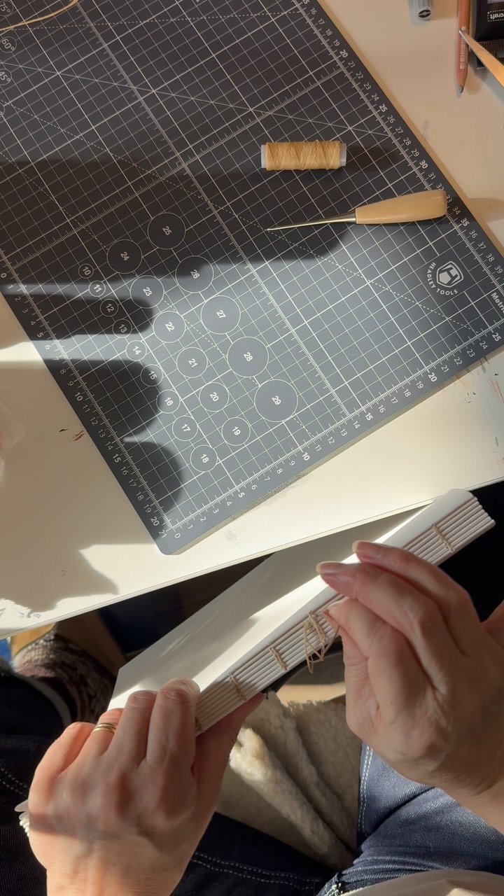 Trying to find a massive square sketchbook that could take everything I want to throw at it has proven difficult, so I’ve taken matters into my own hands - this was such a therapeutic thing to do today, sat in my studio with the sun streaming in, listening to an audiobook about Celtic Spirituality, ideas forming in my mind about the exploration I intend to do within theses pages, staying curious, slowing creativity to do its thing! #sketchbook #handmadesketchbook #creativity #staycurious