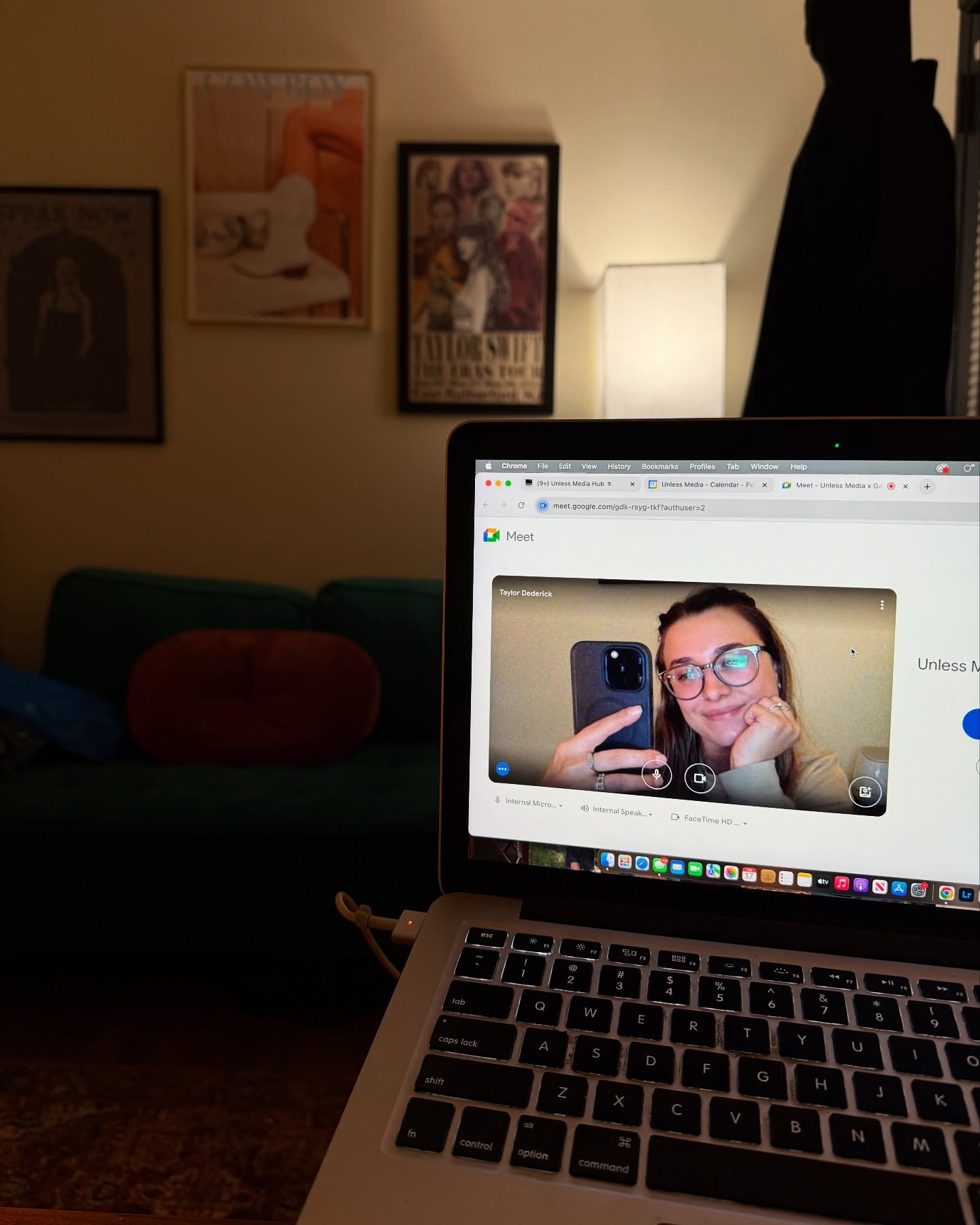 recently at unless media 📸💻✈️🎥❄️
#socialmediamarketing #socialmediamanager #marketingstrategy #smallbusinessmarketing #socialmediaagency #marketingstudio #creativemarketing #personalbranding #brandphotography #nyphotographer #hudsonvalleyphotographer #hudsonvalley #hudsonvalleyny #catskillsmountains #saugertiesny #hudsonvalleyliving #catskillslife