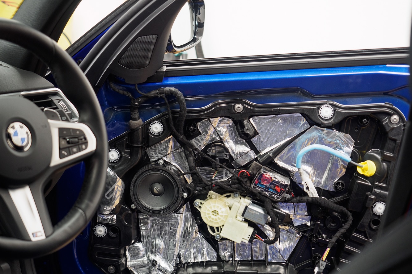 Ever wondered how much it cost to upgrade your BMW audio? ๐๐
Well our speaker upgrade packages start from just ยฃ1299!
This BMW 320d had the base system but came in for this very upgrade.
๐ธBMW tweeter grills
๐ธHelix i5 T25 tweeter
๐ธHelix i3 M100 mid
๐ธHelix i3 S200 midbass
๐ธPlug and play adapters and wiring
Explanation video now on YouTube
Full system details on our website
โโโโโโโโโโโโโโโโโโโโโ
๐01223 827766
โ๏ธaudio@cambridgeautosound.com
__________________________________
#bmwaudioupgrade #caraudio #premiumaudio #caraudioupgrade #subwoofer #basshead #audioupgrade #audiotecfischer