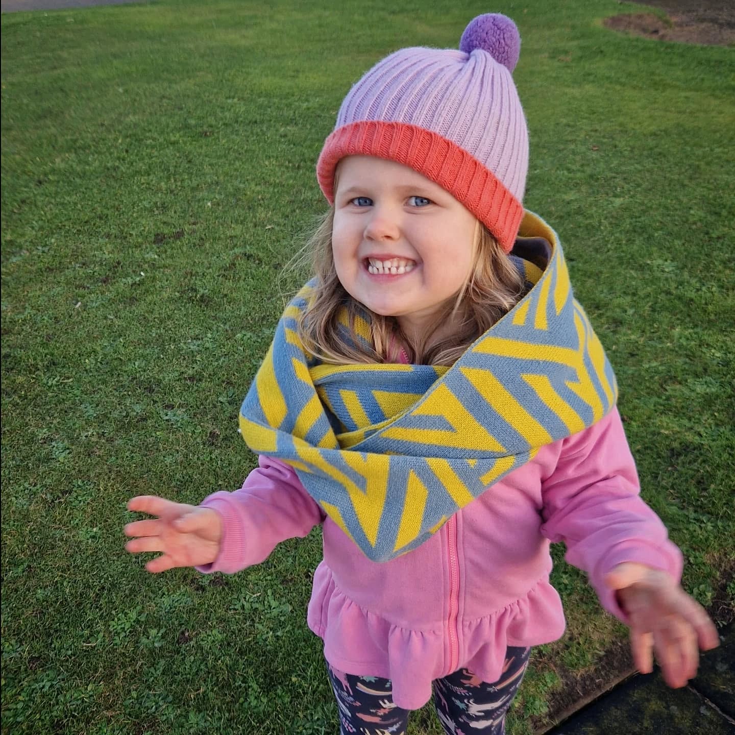 All customers welcome, especially super cute ones! Swipe left to see the full cuteness! Hannah ordered her hat back in March 2023, and it's still going strong. I love seeing her wear it. If you want to be like Hannah and pick your own colour of hat, you can. Just get in touch, and I'd be happy to help 🙂
@junction.arts #pickyourown #toocuteforwords #bespoke #madetoorder #madeinscotland #woolhat #hatlover #cosyhat #keepyourhaton #bonnet #scottishknitwear #scottishknitter #explorescotland #aberdeenshire #fraserburgh