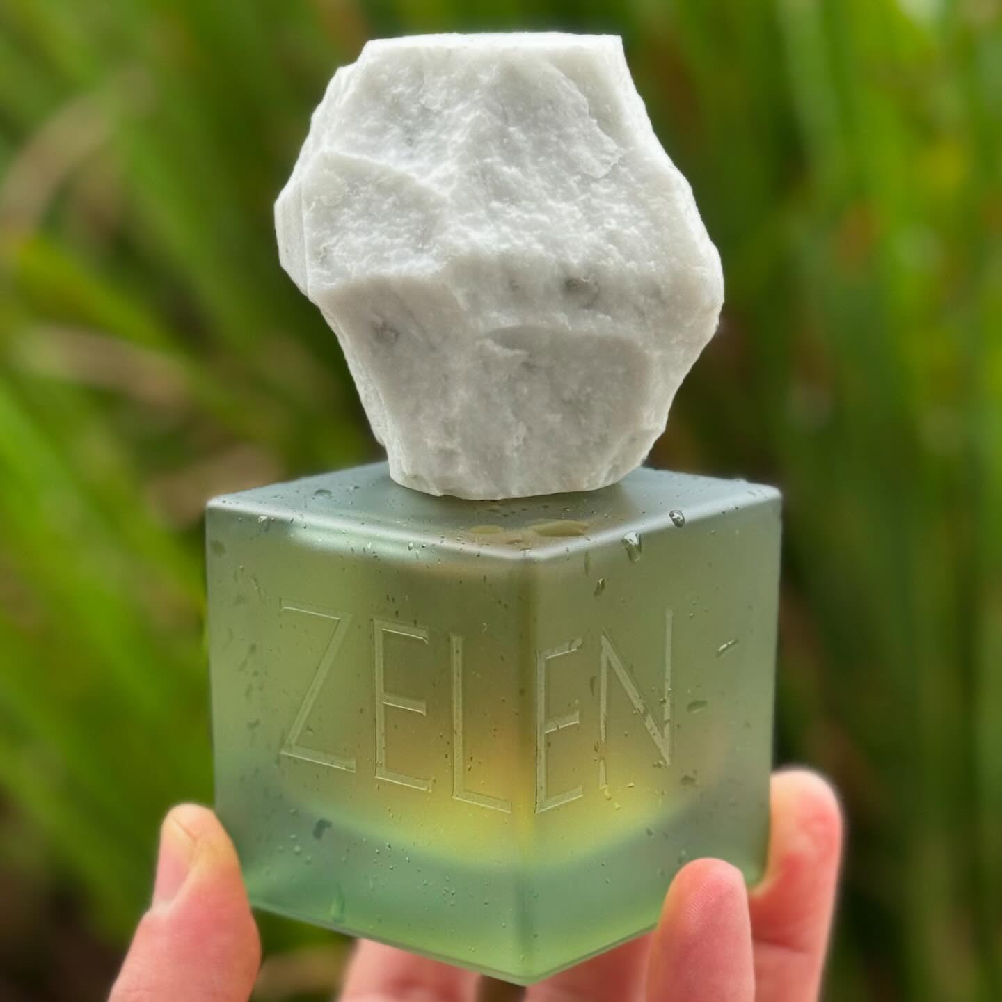 SOTD on this rainy 🌧️ Southern California day, @bokafragrance Zelen! I love to wear Vetiver fragrances on rainy days, it just fits! With uplifting top notes of Bergamot, Lime, and Yuzu. A mid of Pink Peppercorn, Cardamom, and Beeswax. Base notes of Vetiver, Cedar, and Mysore Sandalwood. Handcrafted in small batches with a heavy stone cap, a truly unique and high-quality fragrance, Zelen will uplift you rain☔️ or shine☀️! Available at Beverly Hills Perfumery in both 50ml and 100ml, online and in-store.
#bhperfumery
#beverlyhillsperfumery
#bokafragrance
#bokazelen
#rainyday
#rainydayfragrance
#artisanalfragrance
#indiefragrance
#nichefragrance
#perfume
#fragrance
#luxuryperfume
#nicheperfume
#perfumery
#scents
#smellgood
#perfumelover
#fragrancelover
#sotd
#sotn
#fraghead
#perfumecollector
#instaperfume
#fragrancejunkie