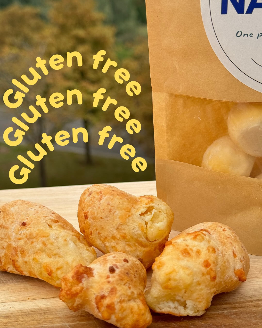 Fancy a cheesy Pan de Yuca?
Take these guys home and have cheesy week!
1 frozen bag with 8 crunchy and soft balls. Ready to be eaten in 12 minutes ✨
Send us a DM now to get your order ready🧡
.
.
#latinfood #cheesebread