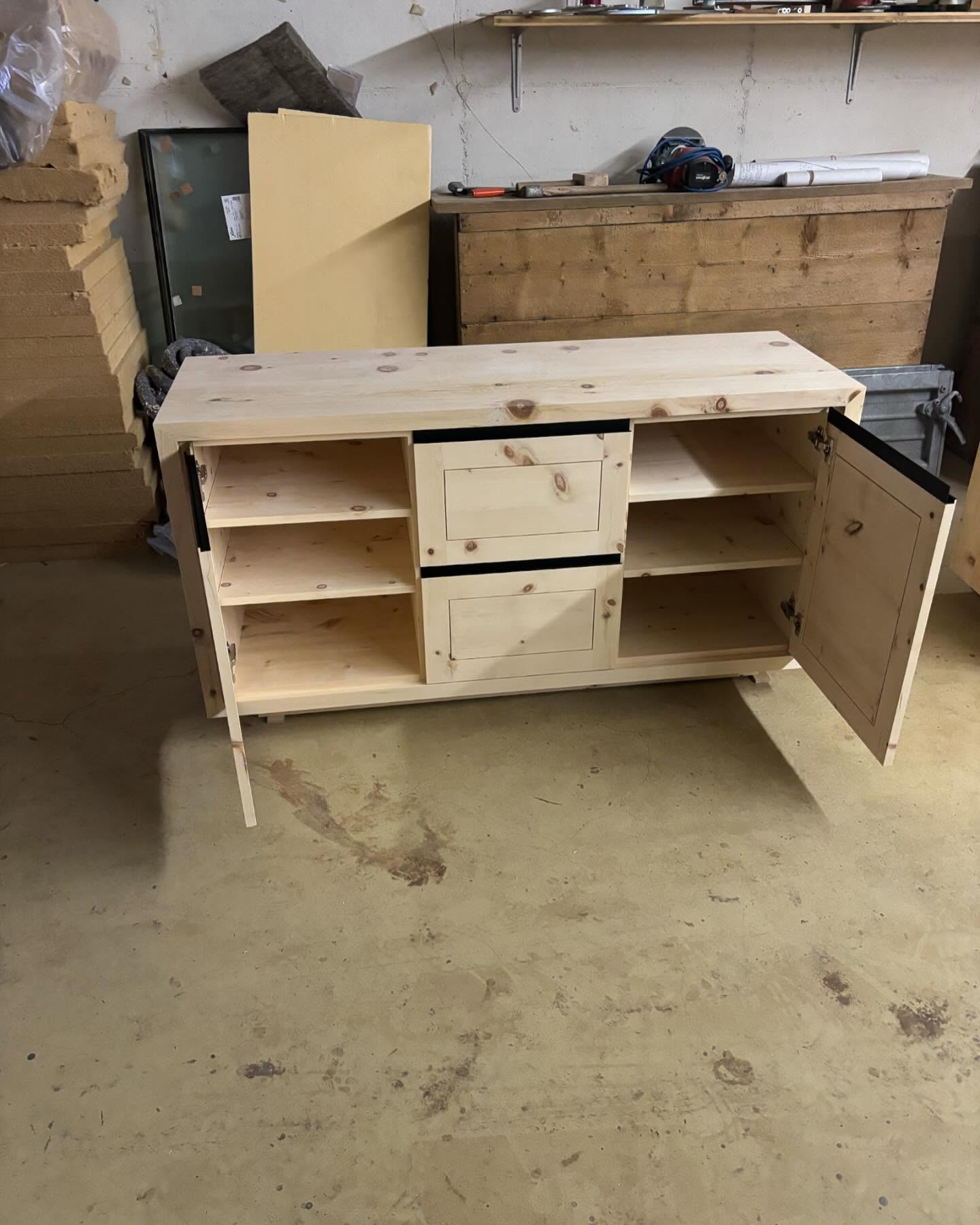 #juonag #sideboard #arvenholz #arve #arosa #modern #arvenmöbel #inneneinrichtung #innendesign