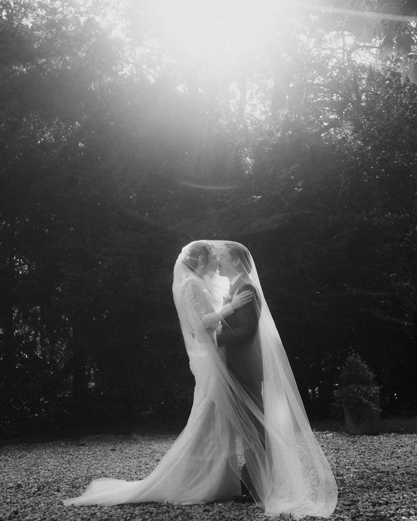 A wedding day is filled with so much excitement, but it’s also in the quiet moments that the magic happens. Enjoy these moments - wether it’s rehearsing your vows in the morning or sharing a deep breath together just before the ceremony.
Sometimes these moments pass by unnoticed, but never unfelt.