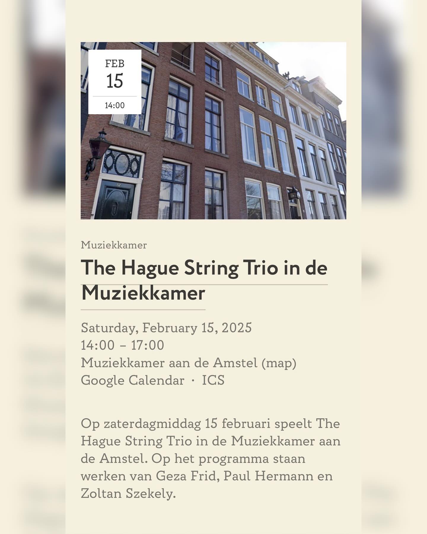 Op zaterdagmiddag laatst hebben we een heel bijzonder concert voor de @leo.smit.stichting in de Muziekkamer aan de Amstel mogen geven.
Op het programma stonden strijktrioâs van drie Hongaarse vrienden die in de jaren twintig van de vorige eeuw allemaal hun weg naar Nederland wisten te vinden; PĂĄl Hermann, GĂ©za Frid en ZoltĂĄn SzĂ©kely. Alle drie componeerden hun strijktrio tijdens of kort na hun studententijd in Boedapest. Alle drie hadden een Joodse achtergrond en zijn uit Hongarije gevlucht vanwege het groeiende antisemitisme. PĂĄl Hermann heeft de Holocaust niet overleefd.
Bij het concert waren aanwezig; Corrie Hermann, de dochter van PĂĄl Hermann; Arthur, Igor en Natasha Frid, zoon en kleinkinderen van GĂ©za Frid; en Joop Leijendeckers van de Stichting ZoltĂĄn SzĂ©kely.Â
Deze trioâs gaan wij voor @cobrarecords_official in april opnemen. Een mooiere try-out hadden we niet kunnen wensen!
Heel veel dank aan Eleonore Pameijer voor de uitnodiging en mooie inleidingen â€ïž
#zoltånszékely
#pĂĄlhermann
#gézafrid