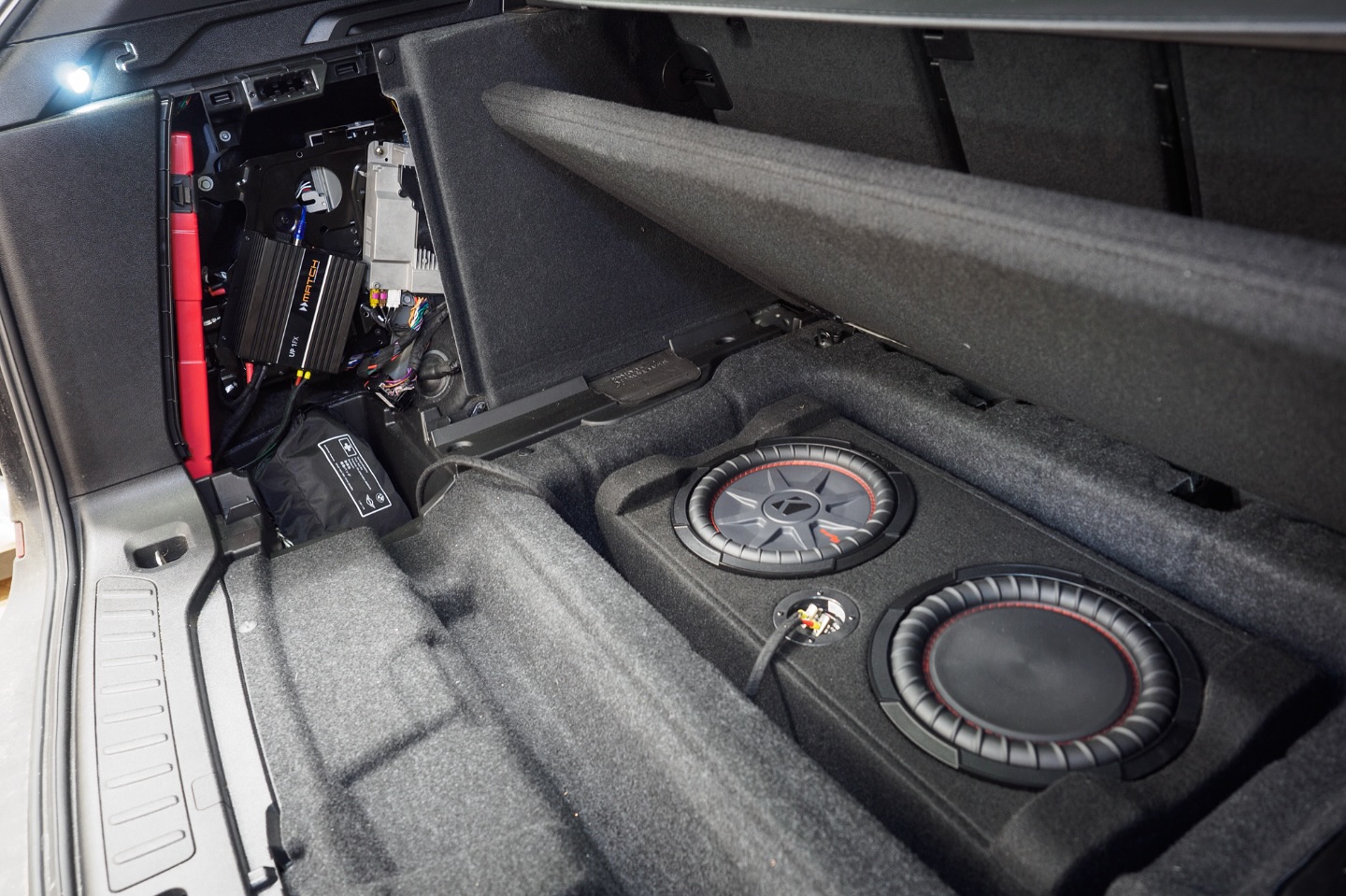 The perfect Match. This BMW X3 has just had a huge chunk of bass added with am UP1FX and Kicker CompRT 10 subwoofer๐๐
We also fitted a DSP amp and new under seat 2ohm drivers to get the most from the UP10DSP.
๐ธMatch UP10DSP
๐ธMatch UP1FX
๐ธMatch 8โ under seat
๐ธKicker COMPRT10
โโโโโโโโโโโโโโโโโโโโโ
๐01223 827766
โ๏ธaudio@cambridgeautosound.com
__________________________________
#bmwaudioupgrade #caraudio #premiumaudio #caraudioupgrade #subwoofer #basshead #audioupgrade #audiotecfischer