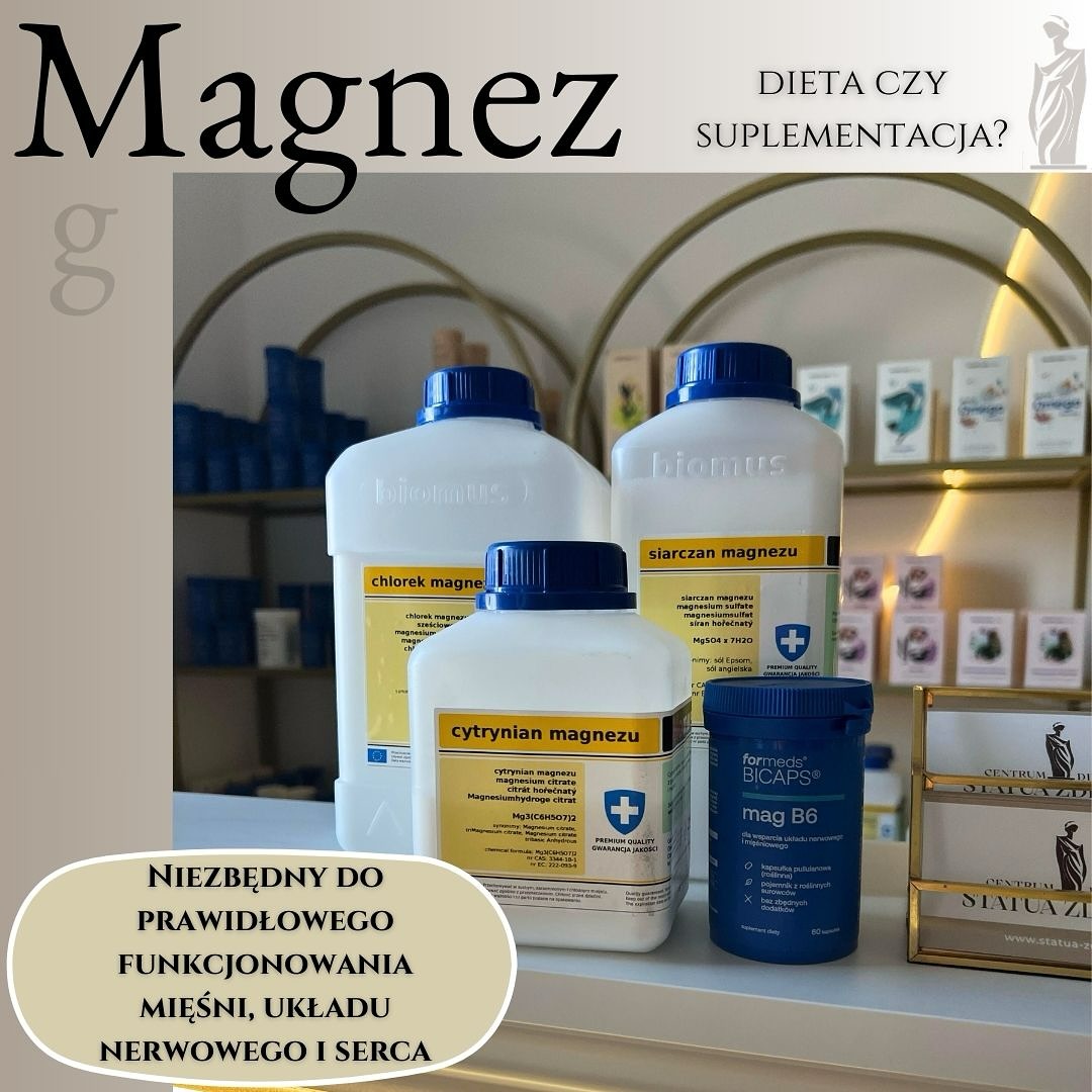 💡 Dlaczego magnez?
To pierwiastek życia, który:
👉 Wspiera pracę serca ❤️
👉 Zmniejsza stres i napięcie 😌
👉 Poprawia jakość snu 🛌
👉 Łagodzi skurcze mięśni 💪
👉 Wspiera koncentrację i pamięć 🧠
🥦 Gdzie go znaleźć?
Naturalne źródła magnezu to:
✔️ Orzechy (migdały, nerkowce)
✔️ Pestki dyni 🎃
✔️ Kakao i gorzka czekolada 🍫
✔️ Szpinak i jarmuż 🥬
✔️ Kasze, np. gryczana 🍚
⚠️ Czy to wystarczy? Niestety, w dobie stresu, intensywnego życia i ubogich gleb dieta może nie pokrywać zapotrzebowania. Suplementacja staje się koniecznością!
💊 Jaką formę wybrać?
✔️ Cytrynian – najlepszy na skurcze, dobrze przyswajalny
✔️ Chelat – wsparcie przy stresie i koncentracji
✔️ Chlorek – przeciwdziałanie stanom depresyjnym
✔️ Taurynian – idealny dla serca
✔️ Siarczan – pomaga w detoksie, zalecamy do kąpieli
✔️ Tlenek – na zaparcia, niestety mniej przyswajalny
Zadbaj o siebie już dziś! ❤️ Jeśli nie wiesz, jaki magnez wybrać, skonsultuj się ze specjalistą. Zapraszamy 🌿
📩 Masz pytania? Napisz wiadomość prywatną lub zadzwoń 📲 884-641-338
#Zdrowie #Magnez #StatuaZdrowiaLubin #Statuazdrowia #dietetykkliniczmyLubin #Suplementacja #dietetykLubin