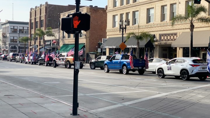 The Trump MAGAts were parading down old Route 66 in Pasadena today to defy any protests and to demonstrate their fealty to the fuhrer, errr… presidents. Watch the videos with volume up. Many of the people on the sidewalks were saluting our parade of Nazi storm trooper wannabes with their middle fingers proudly extended, singing out with a hearty, “Fuck you!” I have a condition where whenever I see some Nazi scum, my middle finger extends all on its own accord. There’s nothing I can do to stop it. I think it’s contagious because I caught a glimpse of my wife having the same problem. #fucktrump #fuckmusk #fuckmaga #fucknazis #fuckfascists #pasadena #50501 #southerncalifornia #socal #california