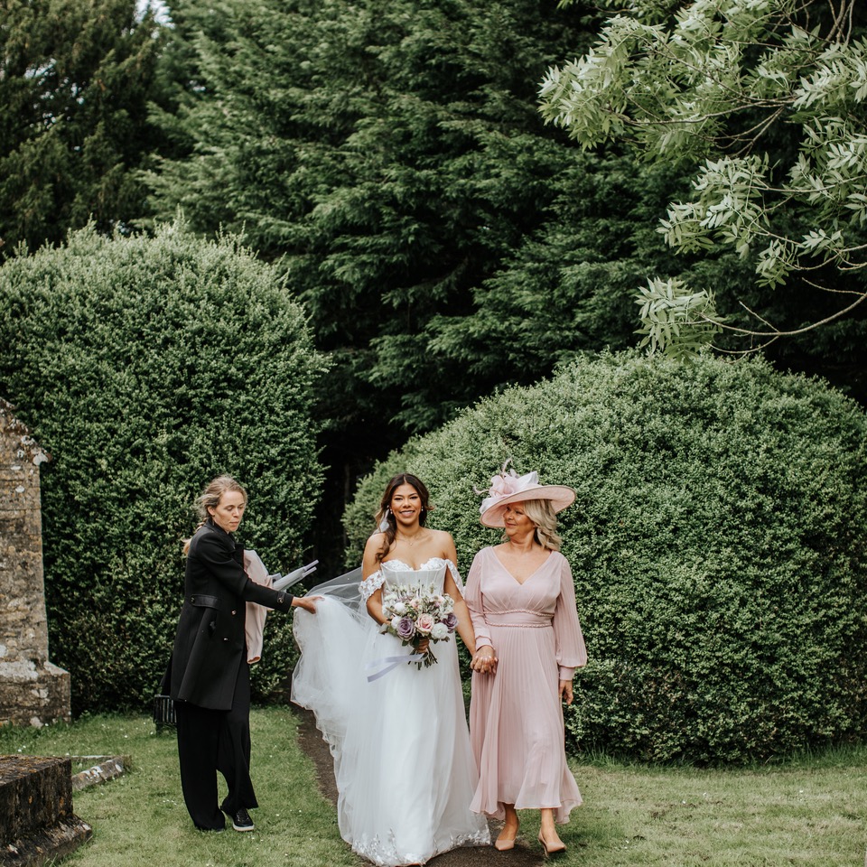 Mentally, I’m here:
1. Carrying stuff, and the train, to the church door with @kja.photography2
2. Pinning buttonholes with @catstephensphotography
3. Being smug with @ambergallagherr , after a perfect church wedding with @sarahvivienne
4. Fighting gale force winds with @katiebalmforth89 and @mtstudio_weddings
5. Giving final bouquet instructions with @loveandlacemedia
Where would you like to be?
---
#oxfordshireweddingplanner #gardenwedding #churchwedding #oxfordshirewedding #countrysidewedding #backyardwedding #marqueewedding #cotswoldwedding