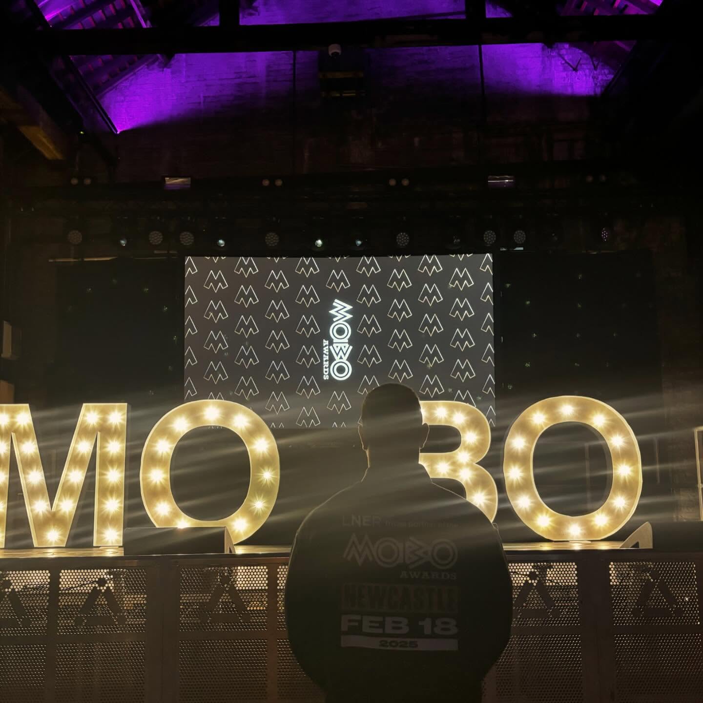 ๐ชฉ MOBOs ๐ชฉ
Some of our fantastic team who assisted at the MOBOs pre-show and after party last night in Newcastle! ๐บ.
Featuring photo loving Louis! ๐ธ
#MOBOs #hospitalitystaff #hosts #newcastle #strikeapose