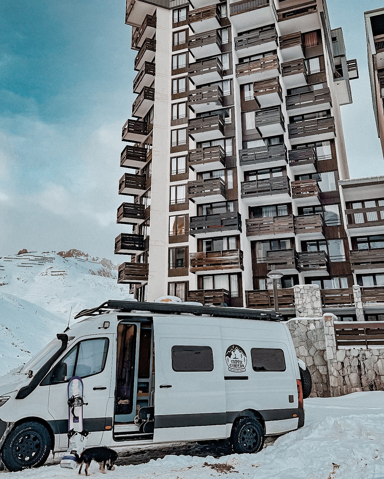did you know you can take one of our trippie campers anywhere in europe? from snowy mountains to sunny beaches, your adventure starts here! 🚐❄️🌍
-
-
#vanlife #vanlifediaries #vanlifestyle #vanlifers #homeiswhereyouparkit #vanconversion #campervan #rvlife #adventureawaits #roadtrip #exploremore #wanderlust #camping #tinyhouse #homeonwheels #snowboard #snowboarding #snowboardlife #snowboarder #snowboardlove #shredding #boardercross #powderlife #winterwonderland #snowday #freeride #instasnow #mountains #snowboardingphotos