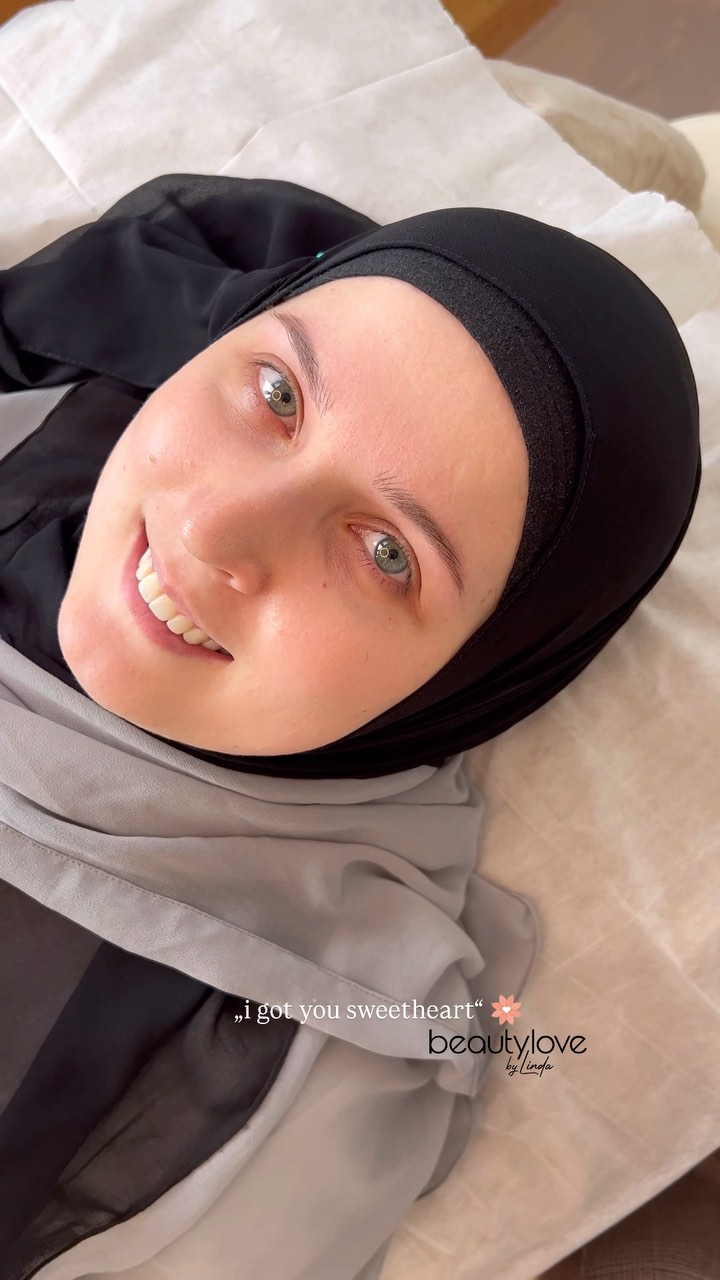 COMBIBROWS 🧡
eine Kombination zwischen Nanoblading und Powderbrows. Beides wird mit der Maschine gemacht und ist sehr Hautschonend 🙏🏼
#nanoblading #nanostrokes #strokes #pmuartist #permanentmakeup #beauty #beautylove #linz #pmulinz #naturallook #powderbrows #browtattoo #eyebrows