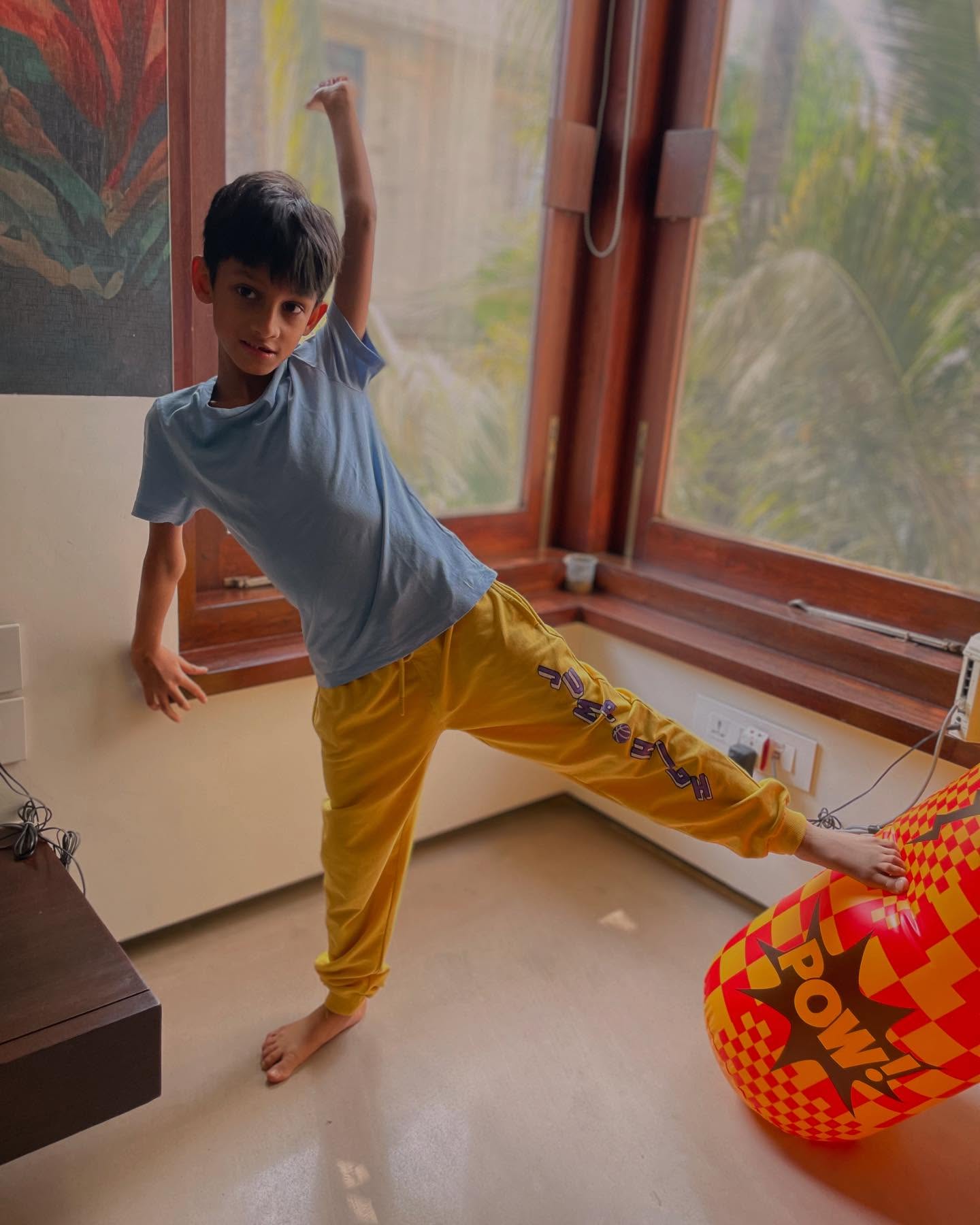 #collaboration with @firstcryindia
Holi is here and what better place to get some cool clothing for the hot weather. Something colourful something soft and festive too. We love out tracks and shorts to keep us active and comfortable!
Use my code and shop shop shop
SalPaHL25
#FirstcryKiHoli #ColorsOfJoy #Holi2025 #Holi #Firstcryfashion #FussNowAtFirstcry #FirstcryIndia #Firstcry