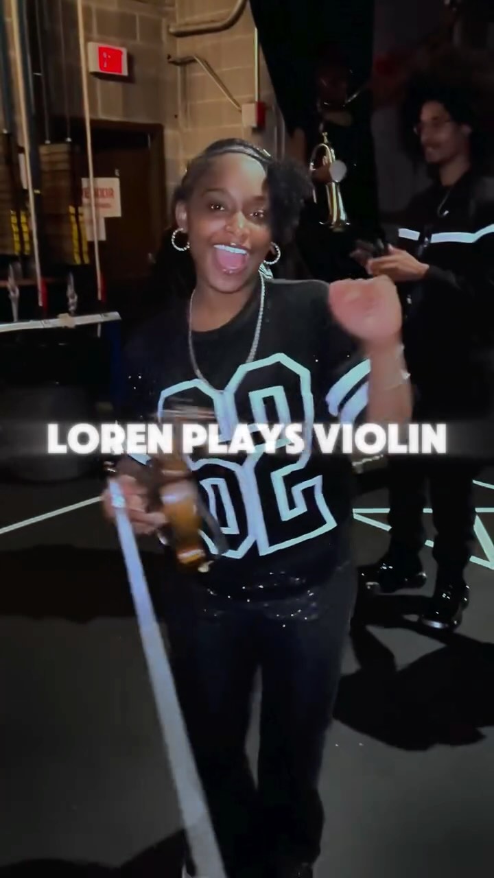 @lorenplaysviolin ❌ @orchestranoir = A WHOLE MOVIE 🎬 🔥 LETS GO NASHVILLEEEE 🎉
Huge thanks to @orchestranoir, one of my favorite opportunities EVER, looking forward to more 🤞🏾
Love you guys 🫶🏾🤞🏾 #lorenplaysviolin #orchestranoir #blackviolin #artistsofinstagram #violinplayer #nashville