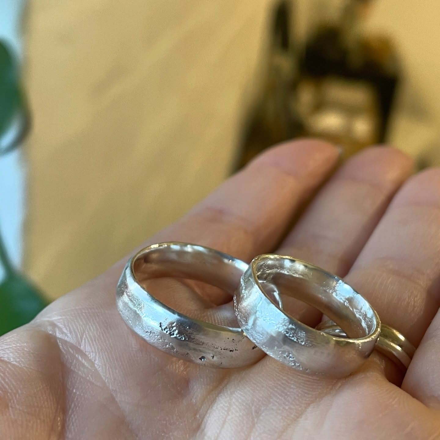Matching sandcast wedding bands made with Sandbanks sand 🏝️😍