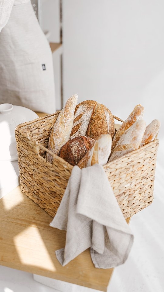 Greitas ryto suktinis 🌪
Klasikinė sourdough per 23 s, o iš tiesų tai ~ 160 000 s. 👀
Įspūdingas skaičius, taip? 🤭
#sourdough #artisanbread #sourdoughbread #breadstagram🍞 #process #makingbread #bakery #bakerylife