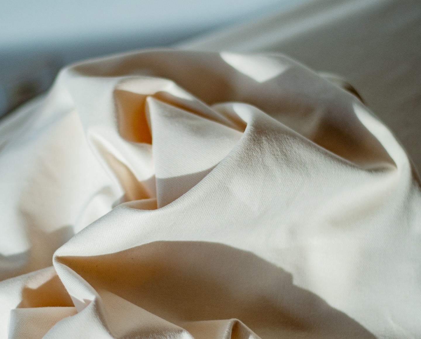 Every masterpiece starts with a strong foundation. ✨ Our organic cotton twill combines the softness of organic cotton with the refined durability of a twill weave. Smooth, breathable, and free from harmful chemicals, it’s the perfect base for every piece we craft. Sustainably made and timelessly sophisticated, this fabric is luxury you can feel good about.
•
#ecobalanza #handmadefurniture #sustainablefurniture #ecofriendly #organic #oneofakind #handmade #chemicalfreehome #chemicalfree #climatechange #ecoconscious #sustainable #artisan #handcrafted #nontoxic #design #organicfurniture #custom #customfurniture #ecofriendlyproducts #nontoxicfurniture #artisanfurniture #nontoxicliving #sofa #chair #armchair #organicfabric