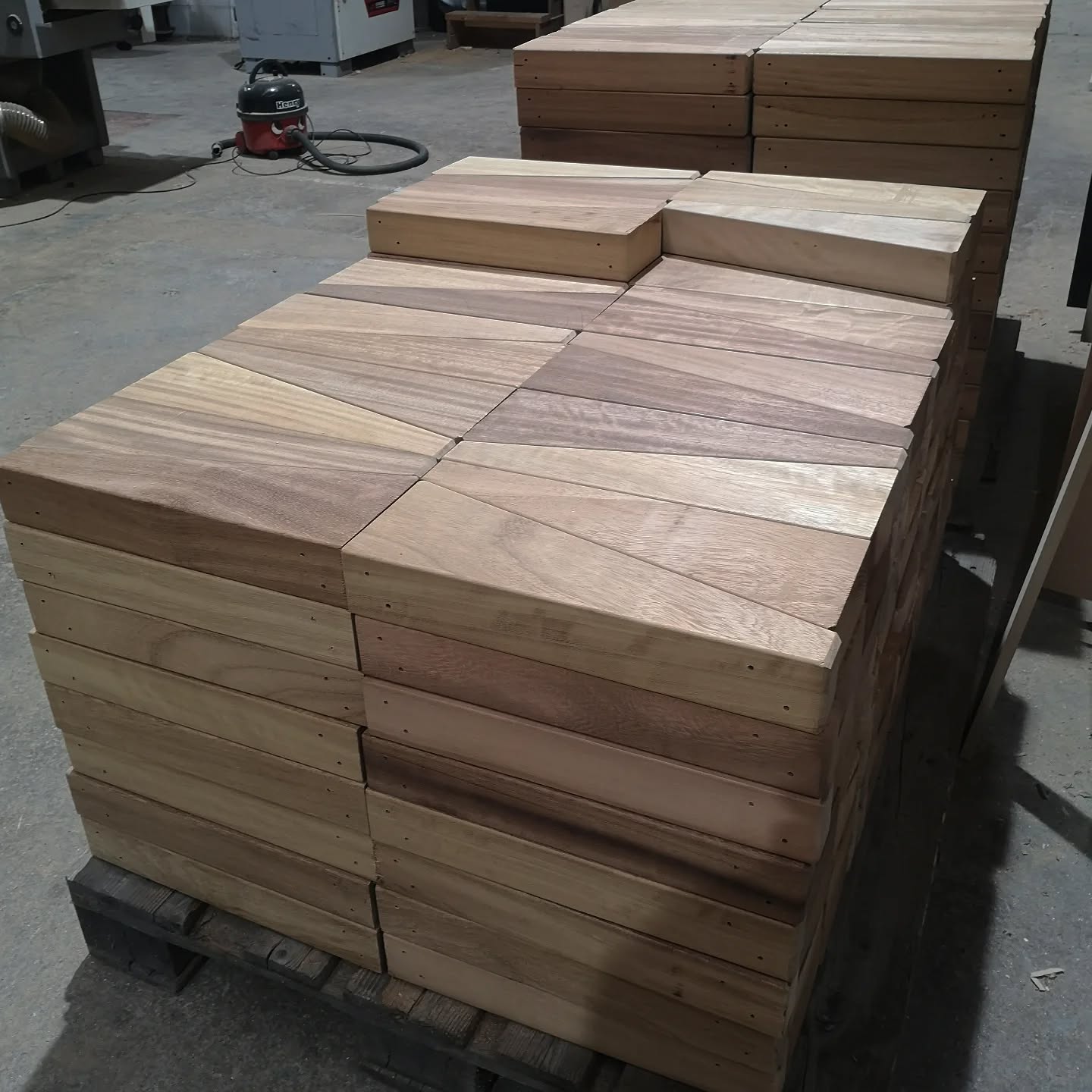 Most of us are working on a large seating project this week. These are some of the backrest sections in Iroko, which is an excellent material for outdoor projects.
#outdoors #seating #woodwork #madeinsheffield #iroko