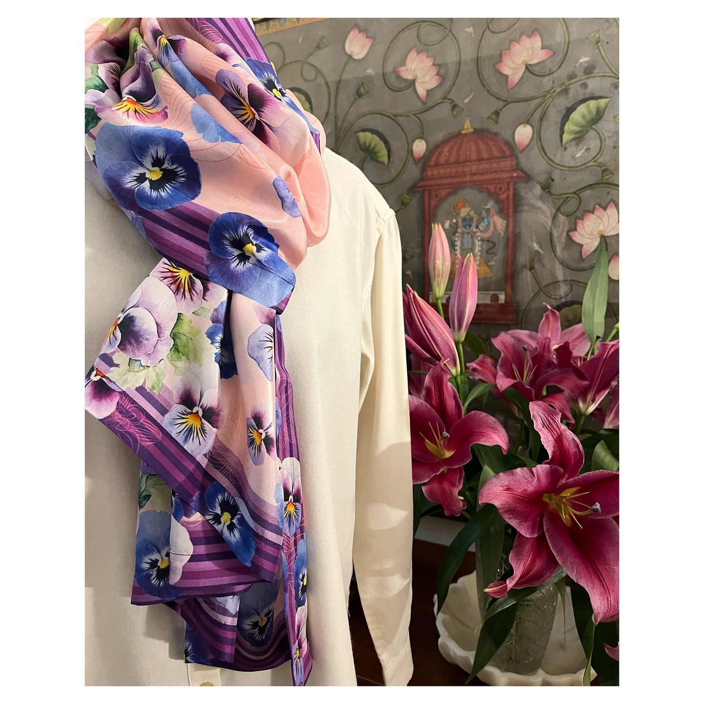 PYAARI PANSY 🌸silk stole is inspired by the magic of a first look - a spark, the beginning ✨ in baby pink overrun by blooming pansies. Part of our LOVE collection. Inspired by the playfulness of Cupid 💘 available on our website.
www.sonyasaprudesigns.com
.
.
#silkstole #pinkscarf #prettyinpink #floralscarf #giftsforher #springfashion #wearpink #shopsmall #oneofakind #uniqueclothing #slowfashion #shopslow #shopsmallbusiness #delhifashionblogger #indiafashionbloggers #vocalforlocal #indiandesigner #shopindiandesigners #boutiqueclothing #customclothing