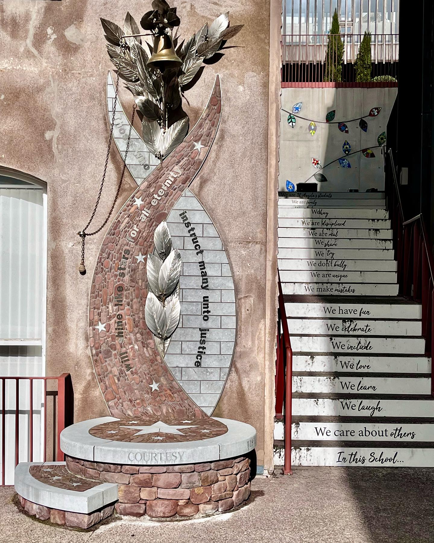 popped in to an old project today to add a name plate to the leaf mosaics i made with students in the school. The bell podium sculpture i made in collaboration with stainless steel artist @themetalmorphosis is looking good. The red and white stonework in the bell podium take inspirationfrom the nearby Shandon Bells church and the colors of Cork. 🇲🇨#irishartists #mosaics #pebblemosaic #maai #mosaicsbysunnywieler #shandonbells #upcork🔴⚪️