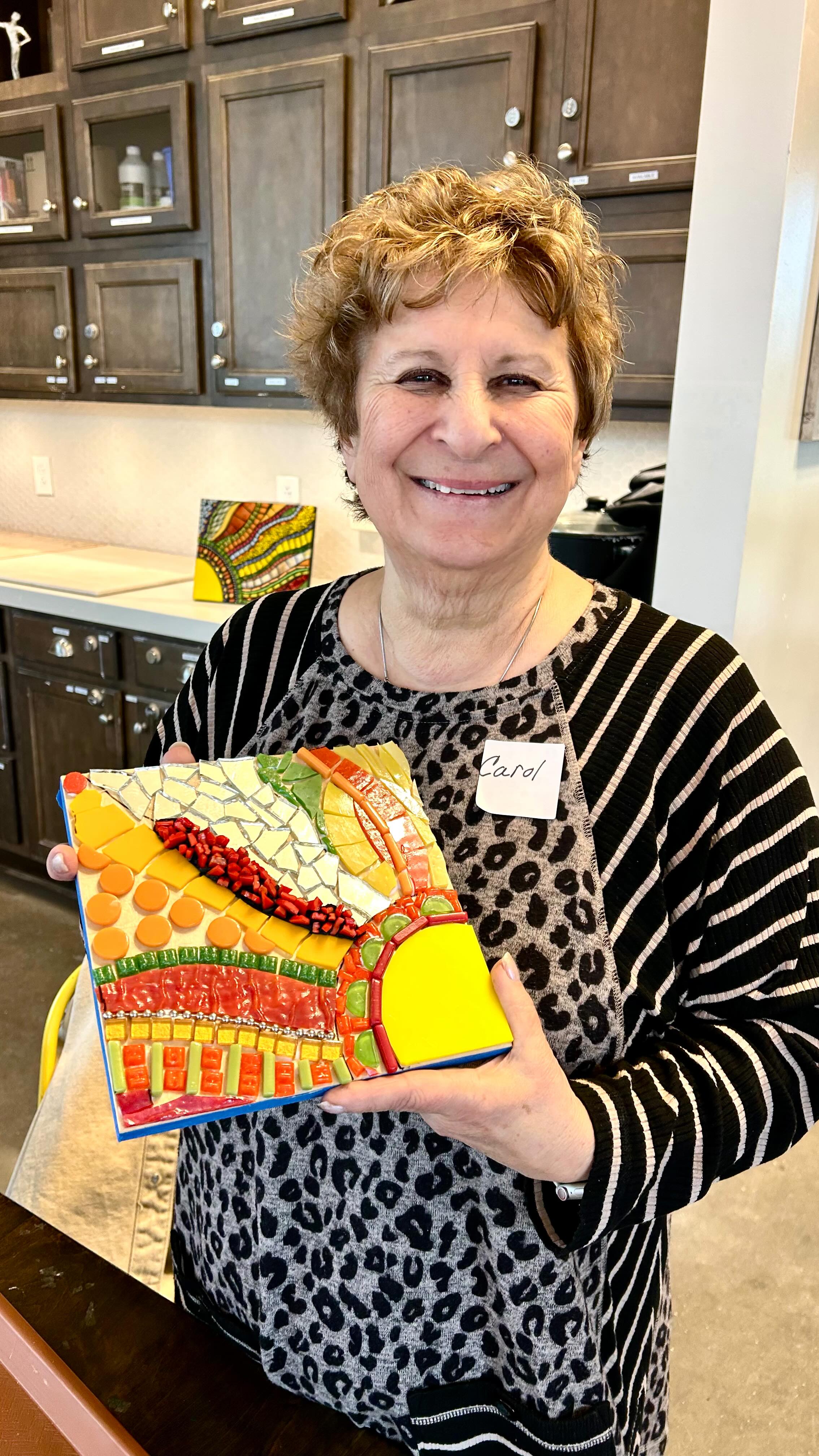 Sharing a few more pics and videos of day two, grout day! Cant wait to do it all again next month. Next class is our pendant mosaics. Enjoy!😉
#mosaicos #guildofcharlotteartists #mosaicosdecorativos #mosaicosartesanales #mosaicsbymima #mosaiclife #charlotteartists #mosaicworkshops #mosaicclass #mosaicoshidraulicos #mosaicosdecorativos #mosaicosyarte #guildofcharlotteartists #arttherapylife #artteachersofinstagram #mosaicteacher #lovemyjob #bosslady #smallbusinesssupport #smalllatinabusinesses #shoplocalartists