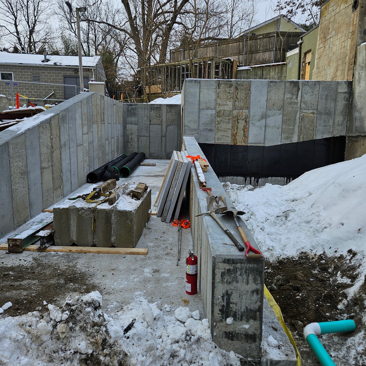 Even with 7-degree temperatures, work at @rwpzoo's Penguin Pavilion continues. This past Tuesday, Bentley Builders LLC braved the cold to continue pouring the concrete, making great strides toward bringing the exciting new Humboldt Penguin Pavilion to life! 🐧#RogerWilliamsParkZoo #rhodeislandarchitecture #architecture #PenguinPavilion