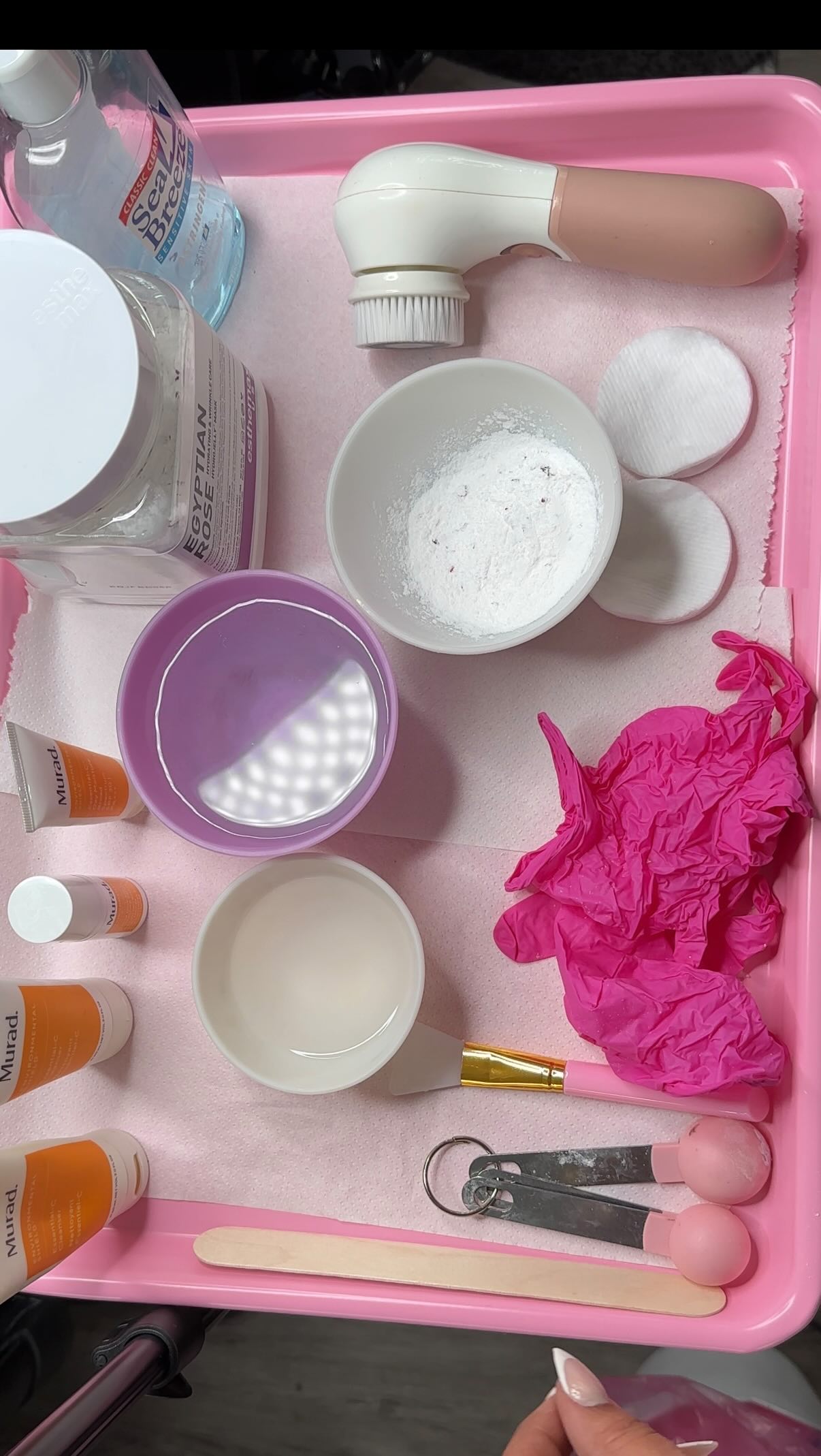 “Treat yourself like the queen you are! A facial + lash fill = the ultimate self-care duo. Because you deserve to glow and flutter effortlessly! ✨💕”
.
.
.
#lashlove #lashgoals #facial #hydrojellymask #iheartlashnout #cincinnatilashes #ohiolashes #skincare #skincaretips #lashes #lashtraining #lashtips #lashtraining #kentuckylashes #daytonlashes #columbuslashes #chicagolashes #cincinnatibrows #cincinnatihairstylist #cincinnatiesthetician #womenempowerment #trendingreels #trendsetter