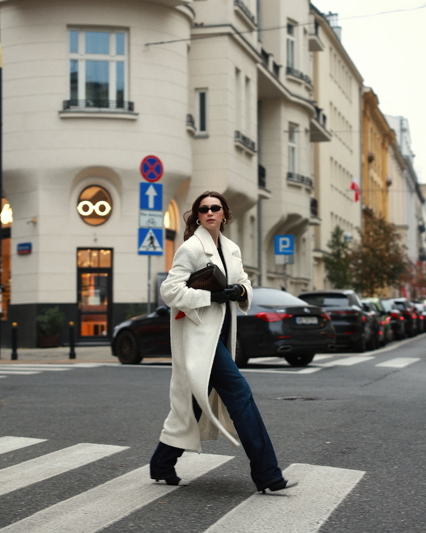 Big city life 📸🌃
Model: @viktoriakishchuk
#streetstylephotography #streetphotography #streetphotographer #streetphoto #photographywarsaw #fotografwarszawa #warsawphotography #warsawphoto #warsawphotographer #sesjazdjeciowa #photography