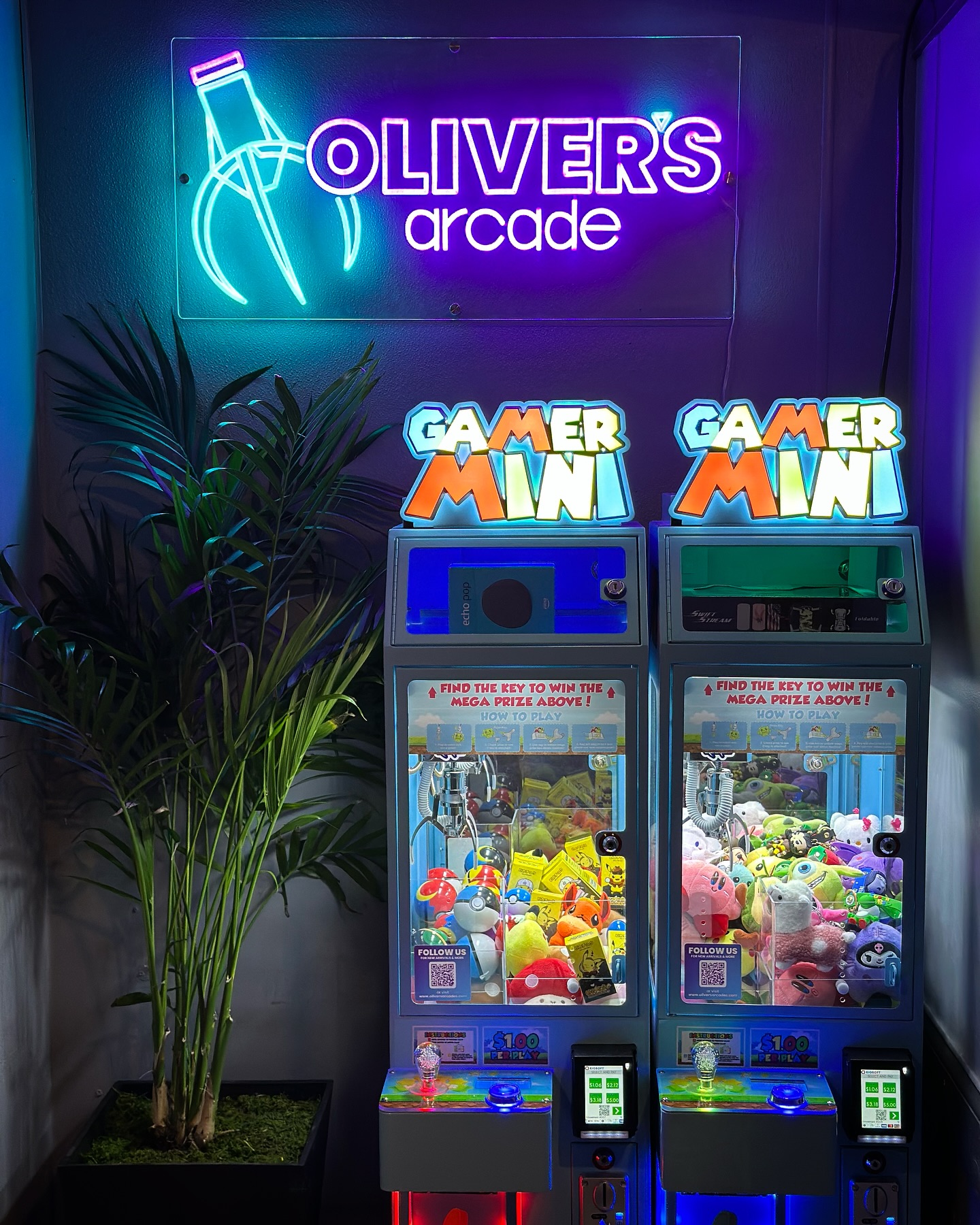 Glow up. @millsmarket.orl 🩵💜
#neon #oliversarcades #clawmachine #arcade #orlando #mills50
@crazyneonofficial
