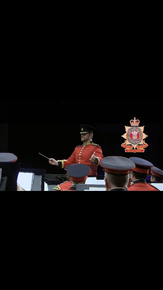On Sunday 24 November 2024, The Band of The Royal Regiment of Canada performed at the Glenn Gould Studio.
The performance featured four generations of Directors of Music, as well as solo and musical debues.
Would you like to know more?
https://linktr.ee/royalregimentofcanada
🎬 Sgt S. Yasinsky
Le dimanche 24 novembre 2024, la Musique du Royal Regiment of Canada s'est produite au Studio Glenn Gould.
Le spectacle mettait en vedette quatre générations de directeurs musicaux, ainsi que des débuts solos et musicaux.
Souhaitez-vous en savoir plus ?
https://linktr.ee/royalregimentofcanada
#CanadianArmy #CanadianForces #CAF #soldier #IchDien #ReadyAyeReady #StrongProudReady #FortFierPrêt