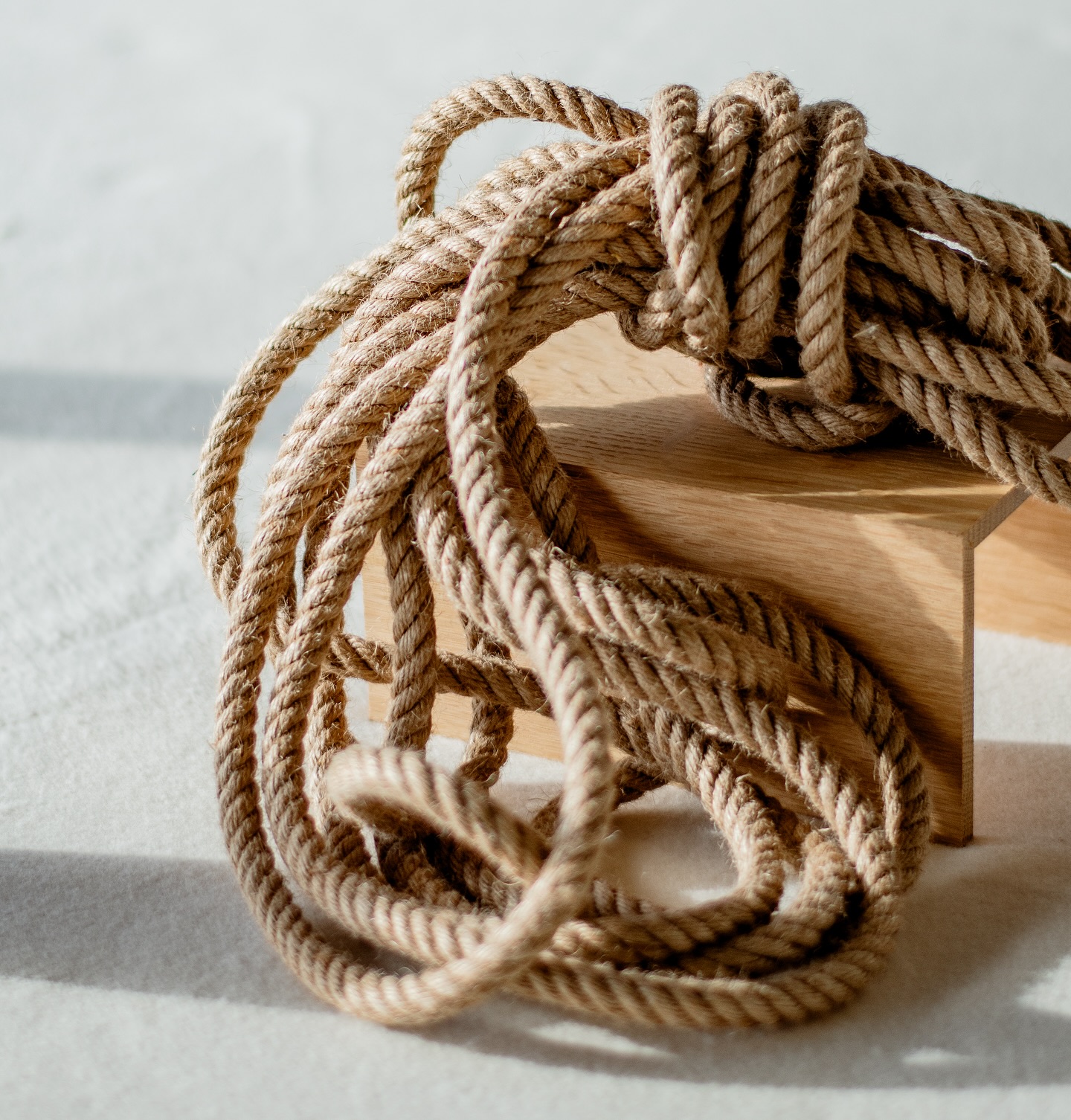 Crafted from the earth’s natural fibers, our Jute Rope is a durable, biodegradable, and chemical-free solution. Perfect for shaping our pieces, it offers a sustainable, non-toxic alternative for our projects.
•
#ecobalanza #handmadefurniture #sustainablefurniture #ecofriendly #organic #oneofakind #handmade #chemicalfreehome #chemicalfree #climatechange #ecoconscious #sustainable #artisan #handcrafted #nontoxic #design #organicfurniture #custom #customfurniture #ecofriendlyproducts #nontoxicfurniture #artisanfurniture #nontoxicliving #sofa #chair #armchair