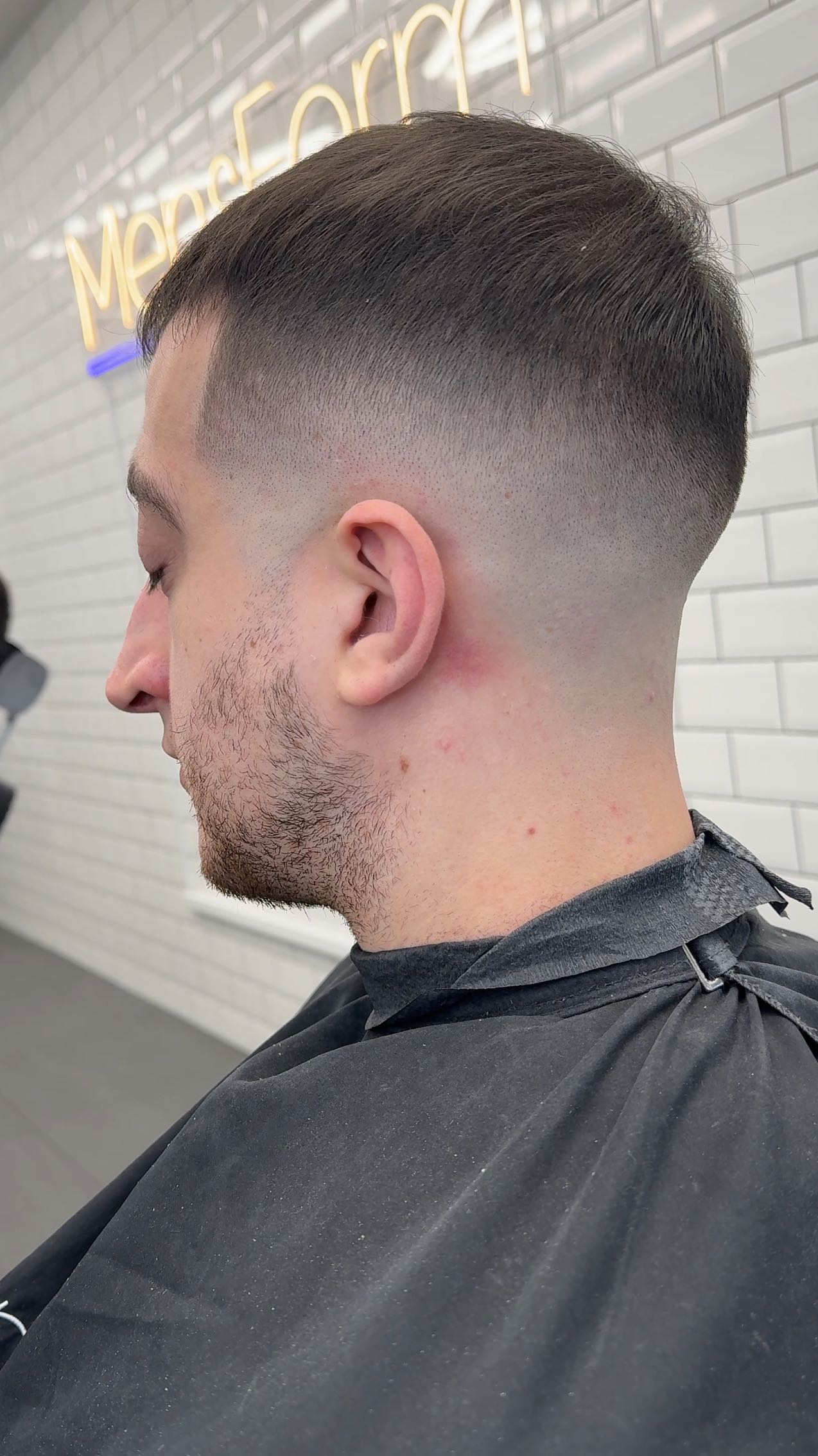A Haircut is not just a Haircut. A good haircut transforms us men. Make up for me?
Bookings link in Bio
#mensform_ #barber #barbernation#explore #london #hair #millhillbroadway #millhill #fade #fadehaircut #baldnesssolution #fy #fypã‚· #fypage