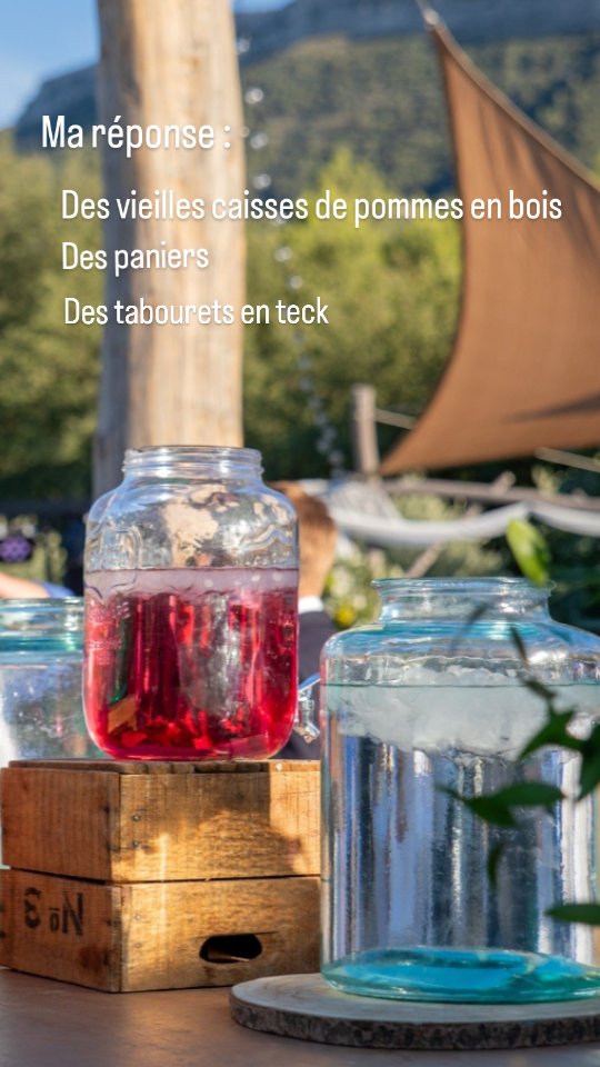 Sublimez votre buffet avec une décoration qui en impose !
Un buffet de mariage, ce n’est pas juste une table garnie… C’est une véritable mise en scène ! Et pour le rendre aussi élégant que gourmand, il faut du volume !
Dans notre catalogue de location de décoration, retrouvez tout ce qu’il vous faut pour structurer et habiller votre buffet avec style :
✔️ Supports & présentoirs pour donner de la hauteur
✔️ Vases, chandeliers et arches pour une touche chic
✔️ Guirlandes florales & bougies pour une ambiance chaleureuse
Et si vous vous demandez encore pourquoi jouer avec les hauteurs, voici notre réponse :
✔️ Donner du relief et éviter un effet plat
✔️ Mettre en valeur les éléments clés comme la pièce montée ou les cocktails
✔️ Créer un effet "waouh" qui attire l'œil et émerveille vos invités !
Ajoutez du caractère à votre réception avec une déco bien pensée !
📍 Tous les articles présentés ici sont disponible à la location dans le Pays d’Aix-en-Provence et la Provence Verte (Saint Maximin, Brignoles, Aix en Provence, Peyrolles, Pertuis, Marseille, Aubagne, Trets…)
Connectez vous sur notre site internet pour découvrir notre catalogue en ligne et sublimer votre événement !