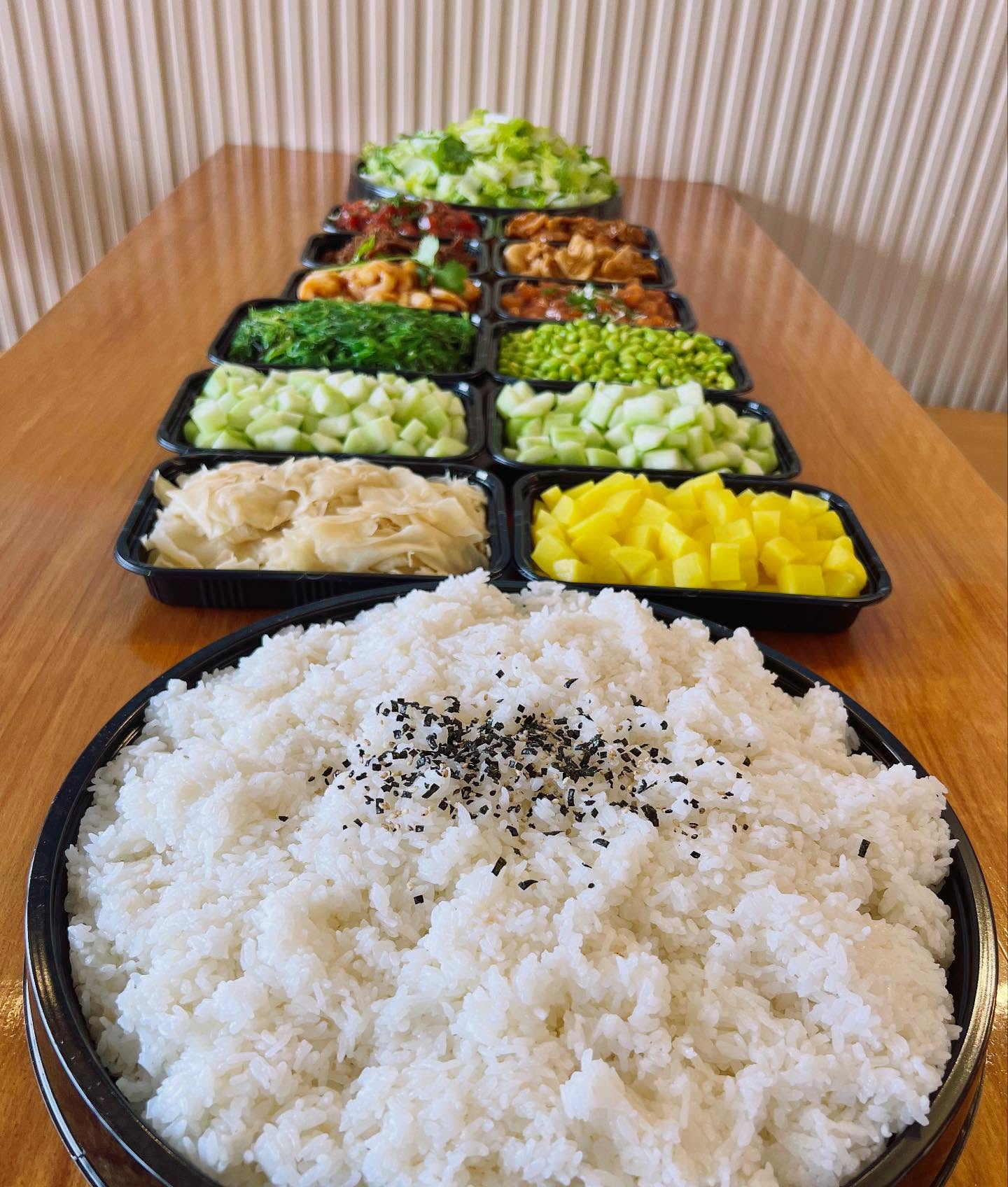 Did you know we have catering options for poke, bento box and bubble tea? Made to order, please reach out store for more details.๐
#poke#catering#bubbletea#bentobox#springhilltn#franklintn#brentwoodtn##eatlocal#localbusiness