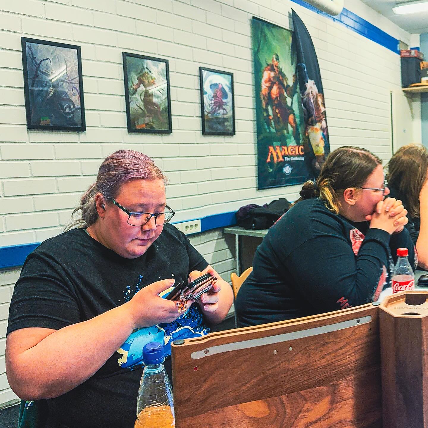 In our Phandelver and Below campaing the group continued to delve deeper in the haunted halls of the crypt of talhund! They encountered a golem that almost wiped the whole group. After the battle the adventurers rested a while and continued their search for obelisk pieces…after a while they encountered friendly deep gnome archeologist who had locked himself behind a stone door after he encounters some monsters from the lake…the group got some rations to spare so the gnome could get something to eat and drink…After this the group continued their journey and encountered a big group of dwarven zombies/skeletons whose slumber the group interupted! The group was victorius and this was where we ended this weeks session. It was super fun and the encouter with the golme was really exciting for the players AND me😅 We had really good time! #dnd #dnd5e #dungeonsanddragons #dungeonsanddragons5e #dungeonsanddragons5thedition #phandelverandbelowtheshatteredobelisk #adventurersleague #phandalin #farrealm #swordcoast #faerun #faerûn #dungeonmaster #gamemaster #dmlife #dungeonmasterlife #gmlife #gamemasterlife