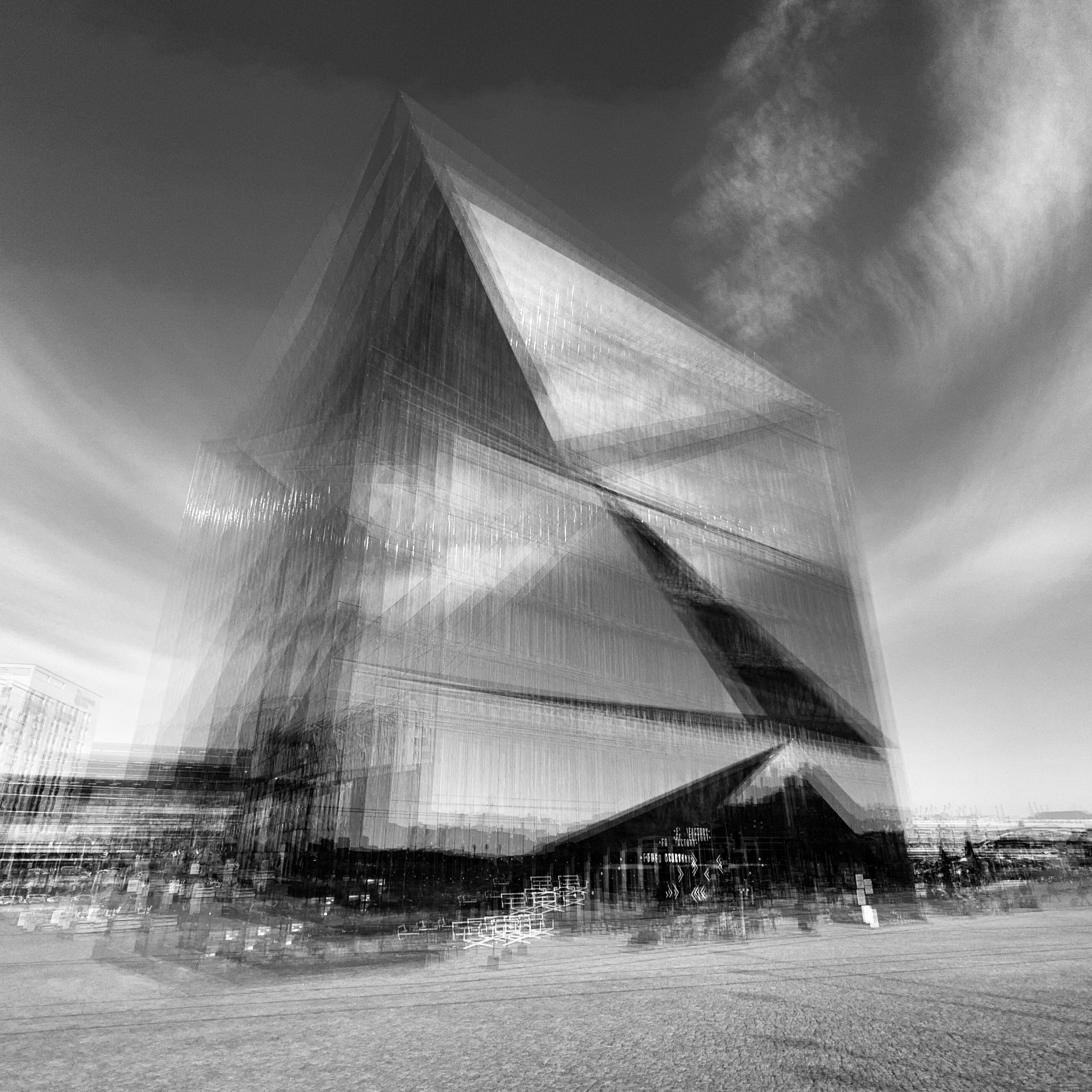 * BERLIN25 * #experimentellefotografie #multiexposure #nophotoshop #mehrfachbelichtung #visualart #fineartphotography #wallart #wandbilder #abstractart #in motion #blackandwhite #bnw #bnwlovers #experimentalphotography #art #motion #artoninstagram #fineart #ilovehannover #hannoverliebt #timmgrastorf #picoftheday #artography #berlincity #berlin #sunlight #bigcitylights #streetphotography