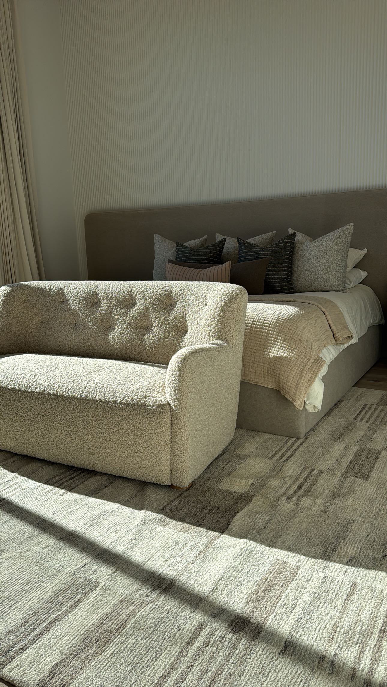 Transforming a track home and adding beautiful finishes combined with custom modern organic furnishings and textiles. We can’t wait to complete this home for our fun young clients 🤍 Design and sourcing @houseoffourdesign Custom finishes @vegasremodelsllc #lasvegasdesigner #homedesign #desertmodernproject #design #houseoffourdesign