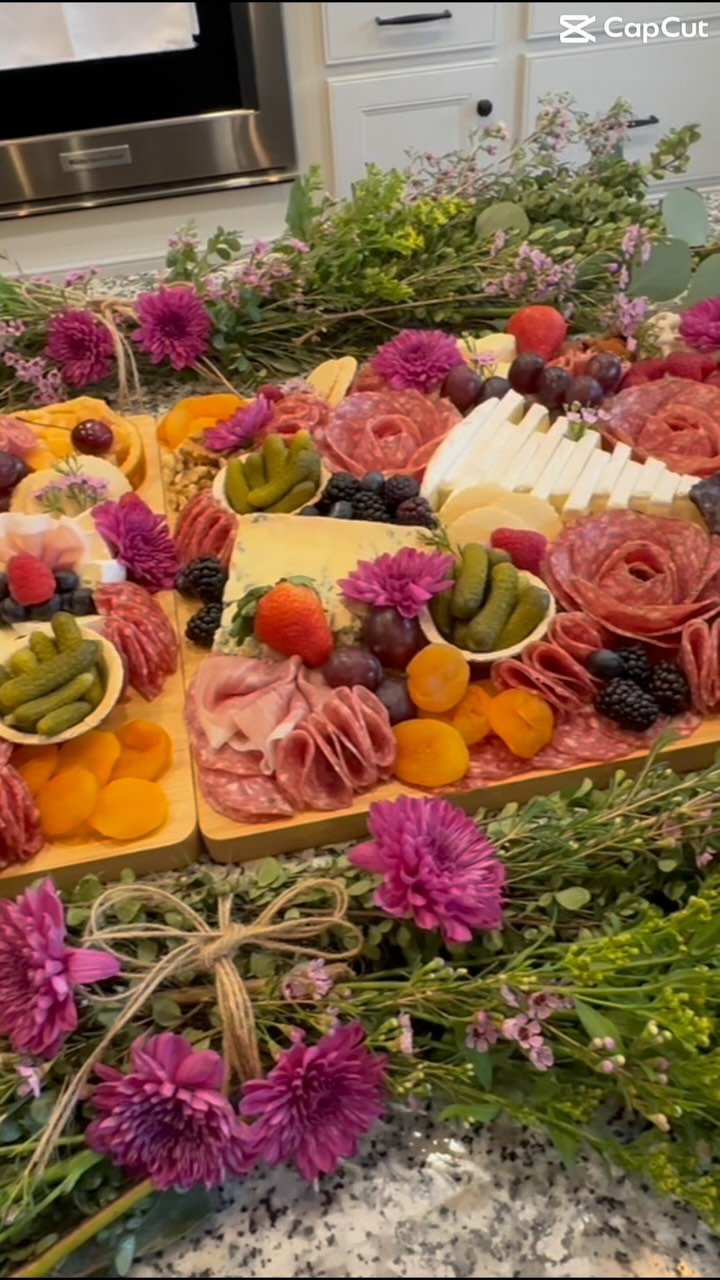 Bing.Bop.Boom! Charcuterie that steals the show every time! 💥
Who needs this mini grazing table for their next event?!
P.S. Loving this Kendrick trend! 🎶
#Charcuterie #CharcuterieBoard #GrazingTable #CheeseLover #CltEats #CharlotteEats #CltSmallBusiness #FoodArt #CltFoodie #CharlotteBusiness #SupportLocalClt #CltEvents #CltFoodie #Snack #QueenCityEats #KendrickLamar