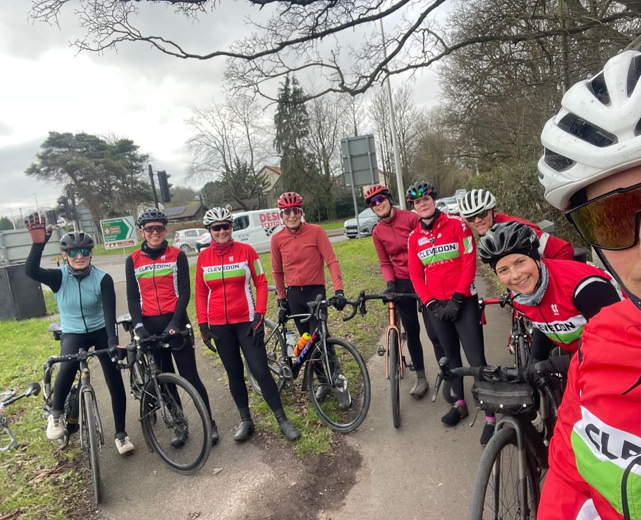 Want to ride every Sunday? ✅
Want a ☕️ & 🥐 on Saturday? ✅
Want to try track? ✅
Want to go on a cycling holiday to Spain 🇪🇸? ✅
Want to eat a bun the size of your face? ✅
Want to cycle to the opposite coast 🌊? ✅
Want an away day ride to Wales 🏴? ✅
Want to ride bikes with your mates? ✅
Then look no further! We do all that and more. Want to try a ride with us? Click on the link in our bio.
See you on a ride soon 🙌🏻
#cdrc #clevedonanddistrictroadclub
#clublife #bikelife #cycling #bike #track #ride #riding #bikeride